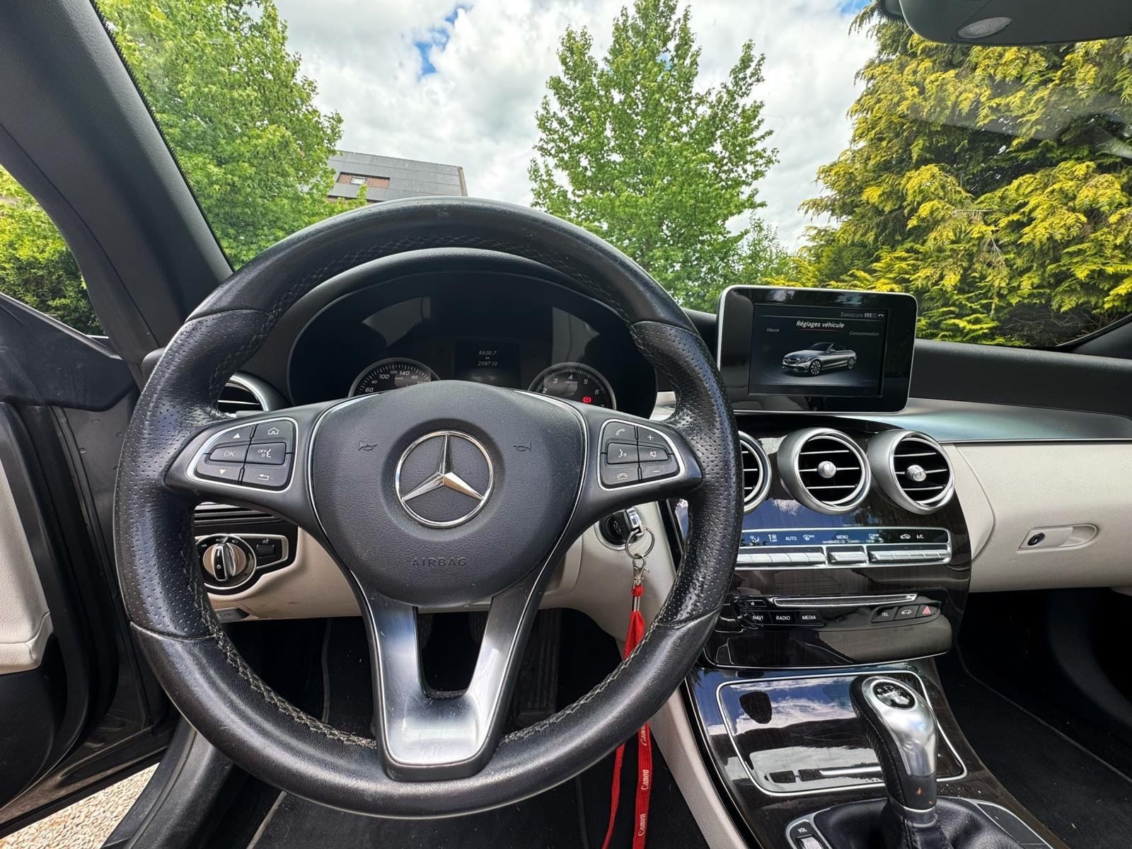 MERCEDES-BENZ C 180 Cabriolet-image-9