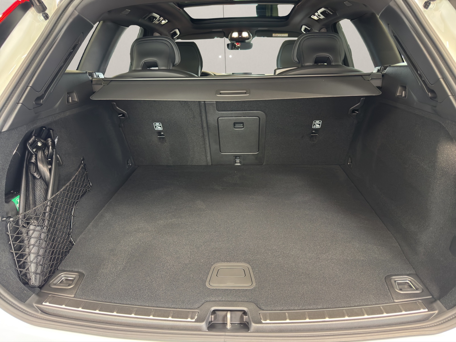VOLVO XC60 2.0 T8 TE Ultra Dark eAWD-image-8