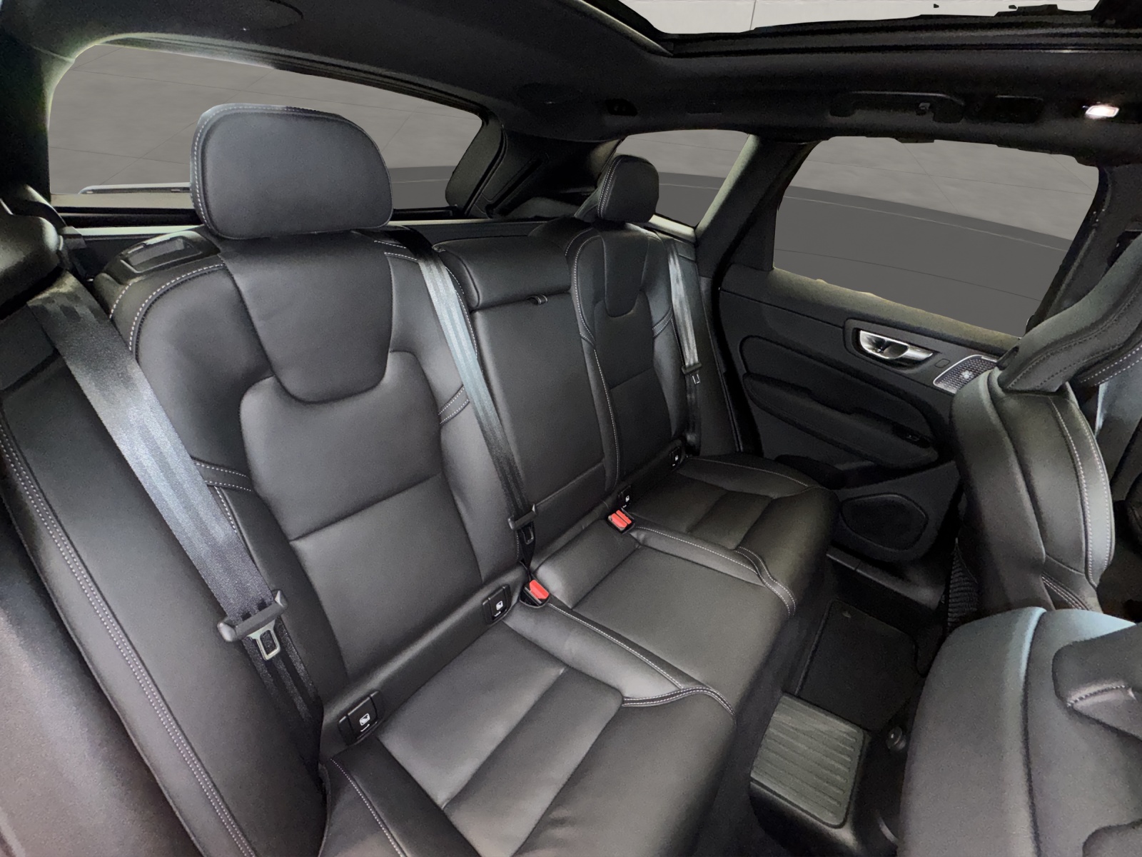 VOLVO XC60 2.0 T8 TE Ultra Dark eAWD-image-11