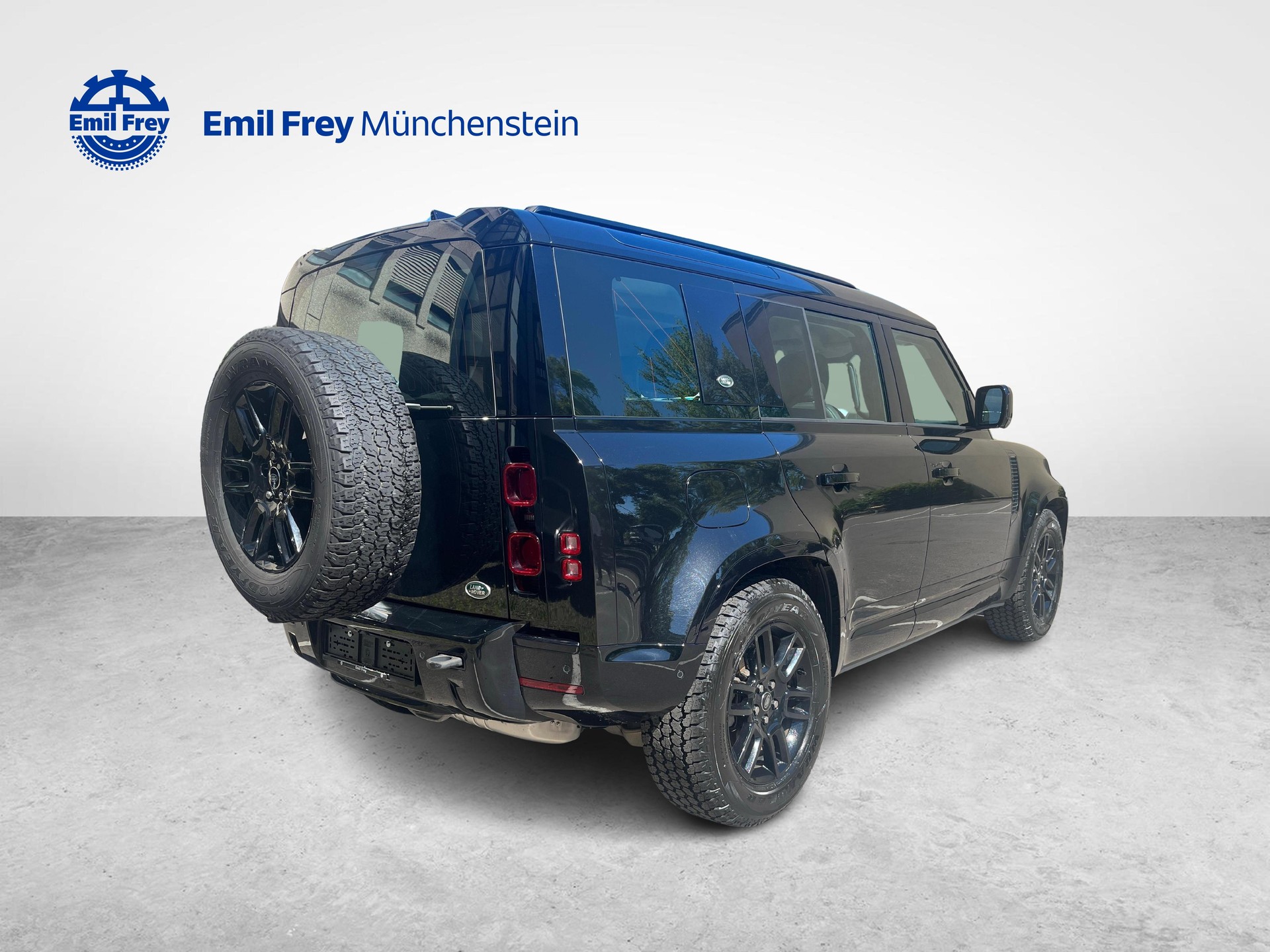 LAND ROVER Defender 110 3.0 D I6 250 X-Dynamic SE-image-4