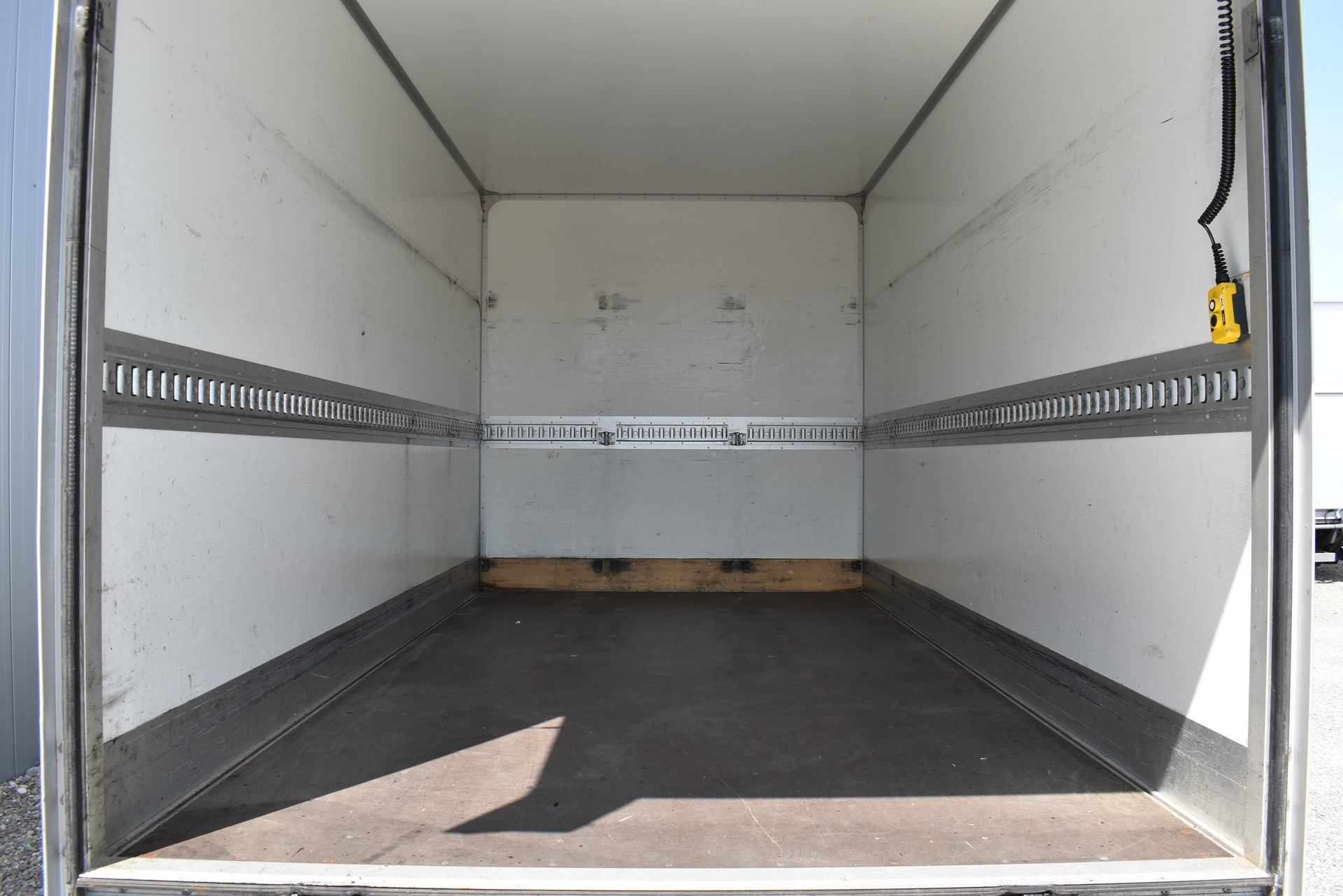 MERCEDES-BENZ Sprinter 319 CDI Lang 3.0L V6 AHK-image-11