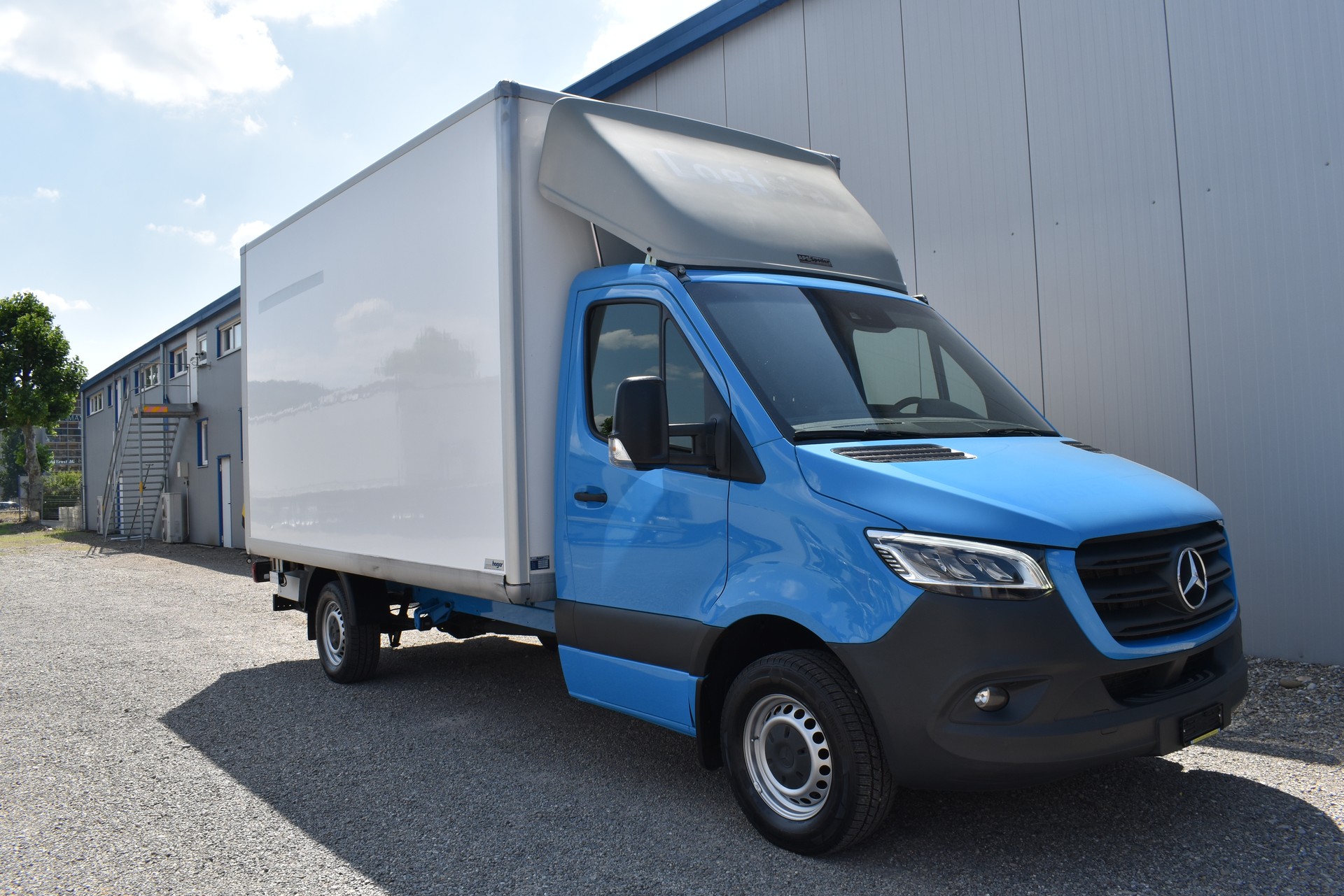 MERCEDES-BENZ Sprinter 319 CDI Lang 3.0L V6 AHK-image-2