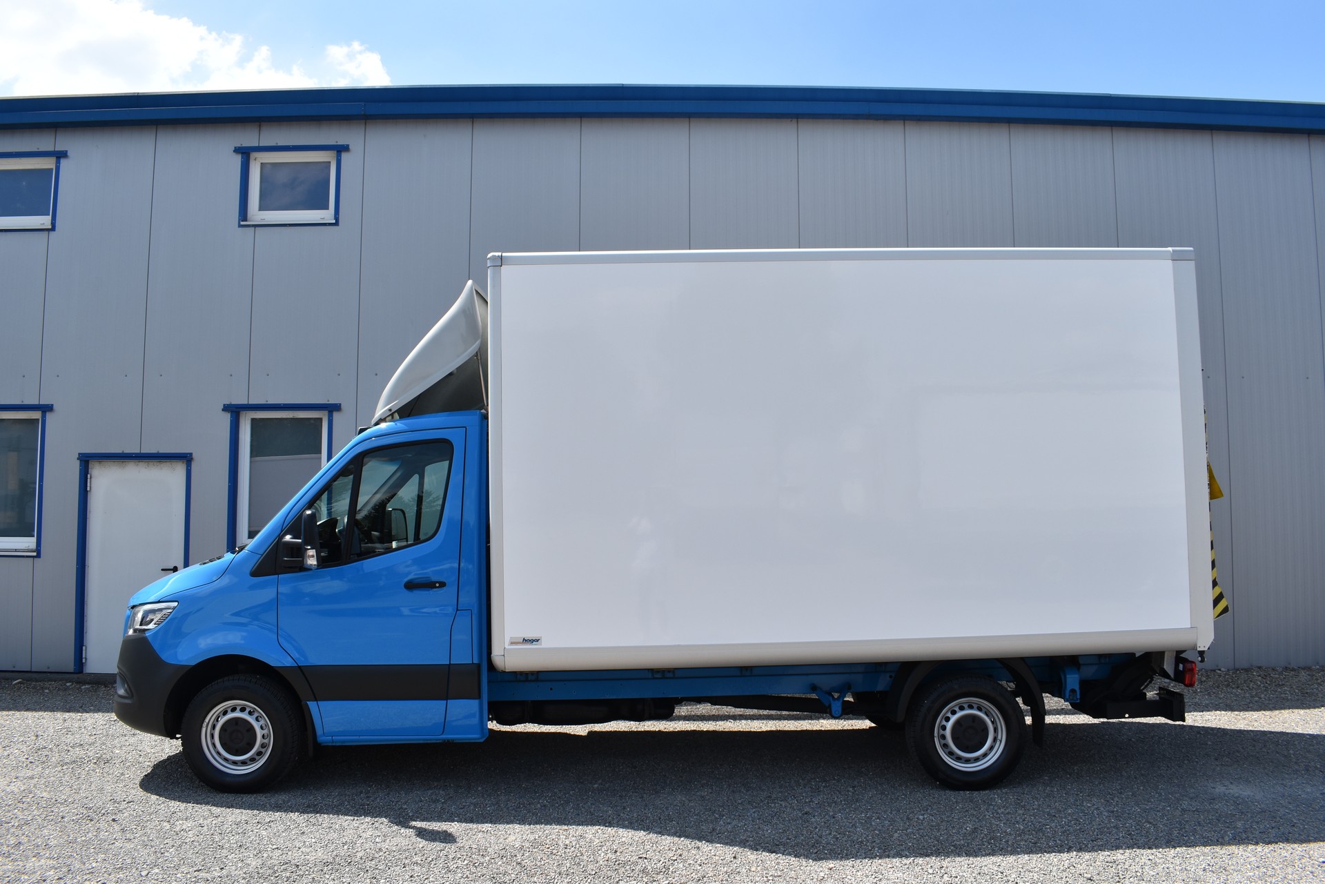 MERCEDES-BENZ Sprinter 319 CDI Lang 3.0L V6 AHK-image-4