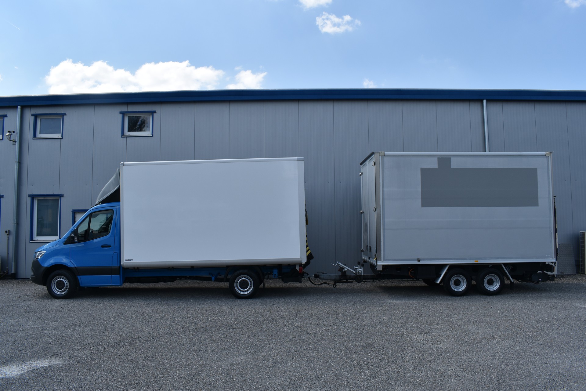 MERCEDES-BENZ Sprinter 319 CDI Lang 3.0L V6 AHK-image-5