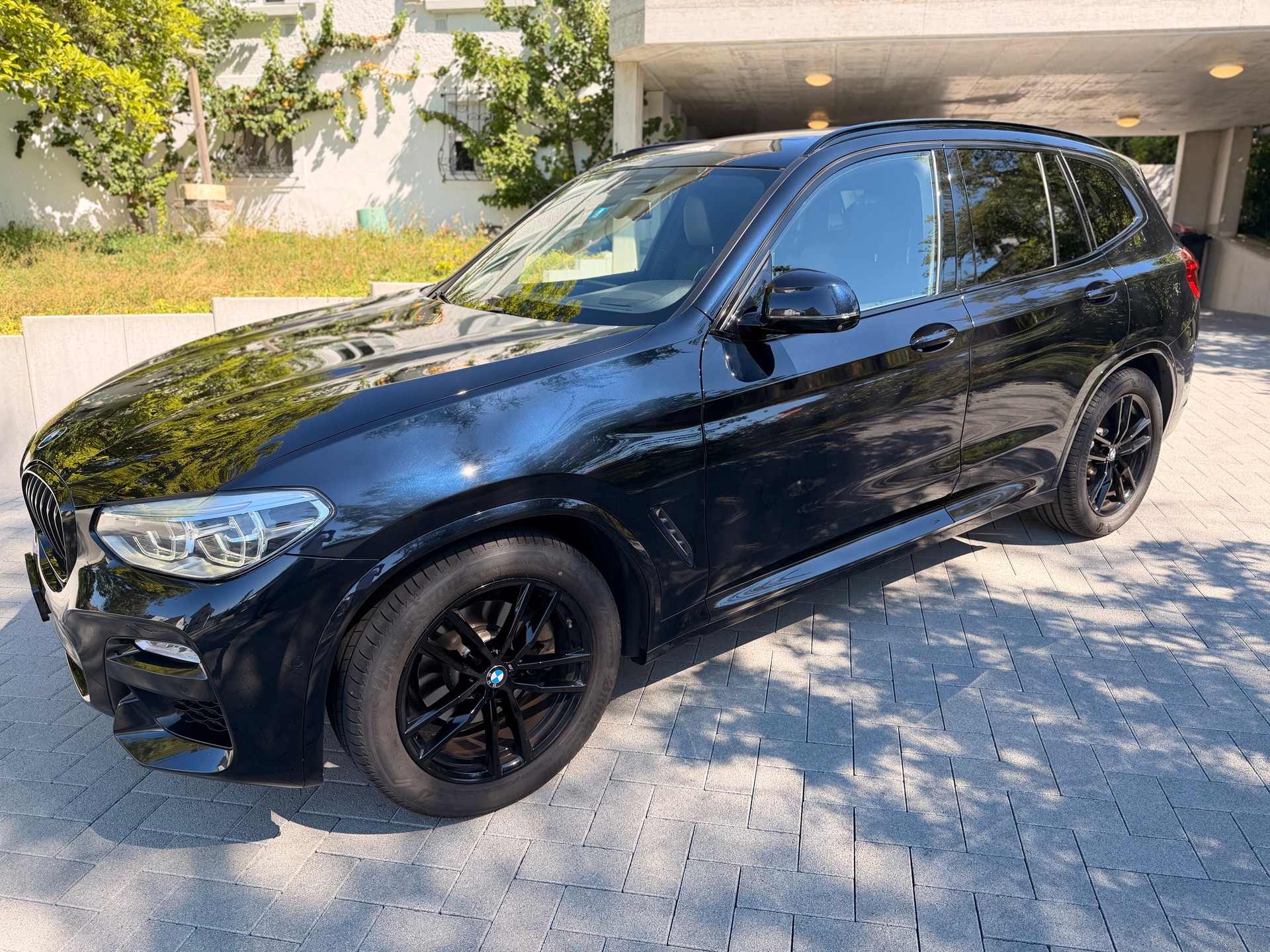 BMW 20d xDrive-image-0