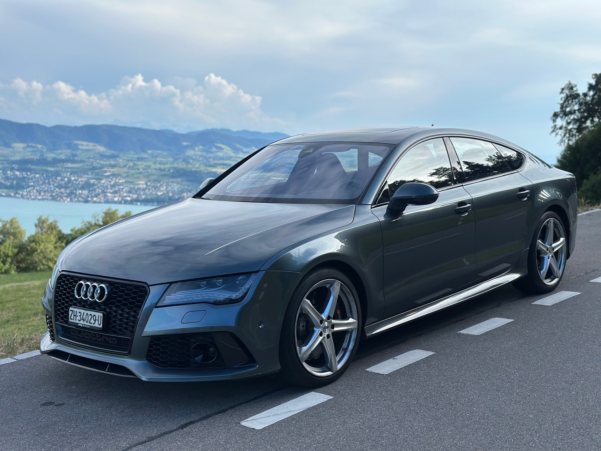 AUDI RS7 Sportback 4.0 TFSI V8 quattro S-tronic-image-2