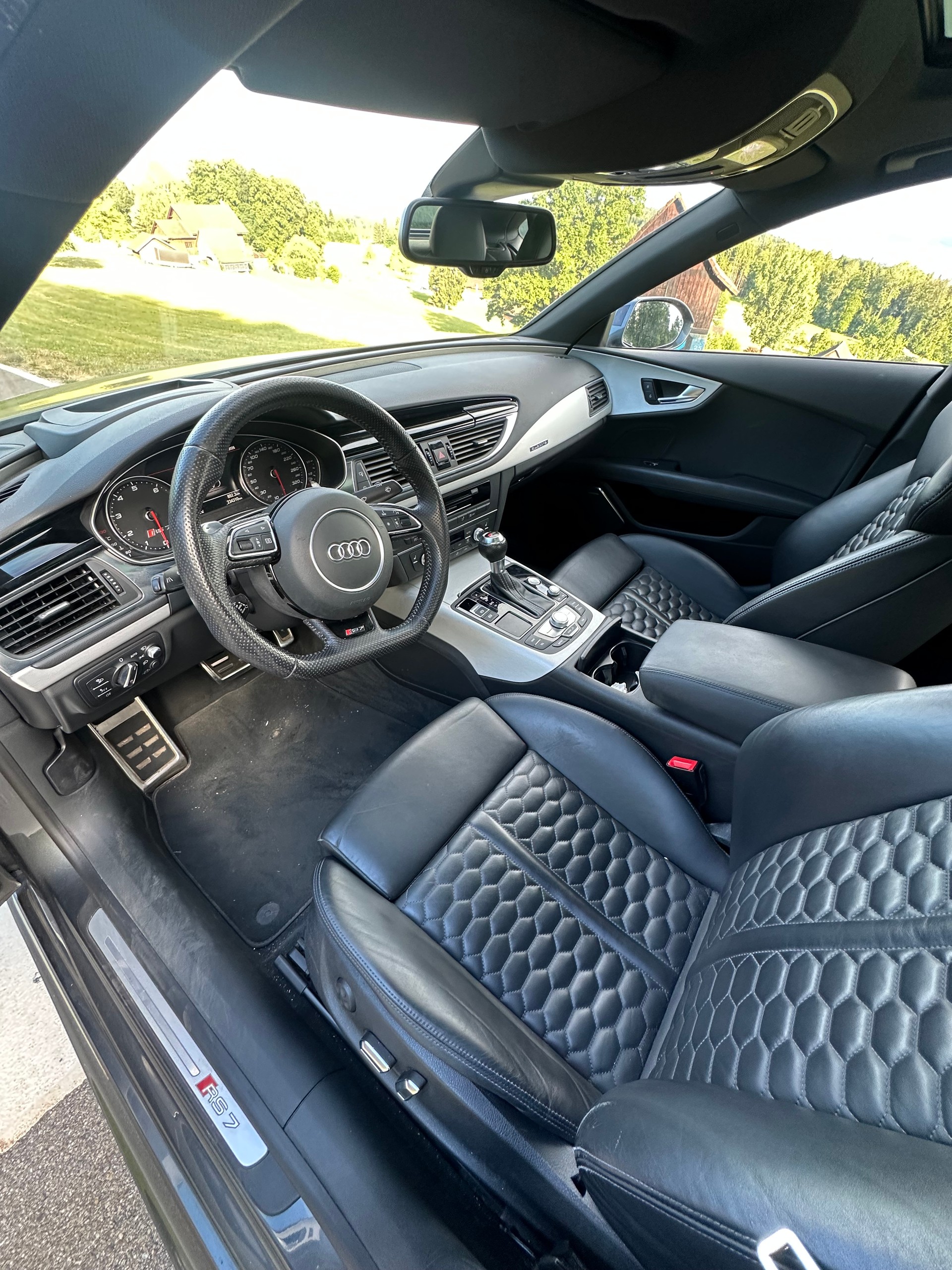 AUDI RS7 Sportback 4.0 TFSI V8 quattro S-tronic-image-6