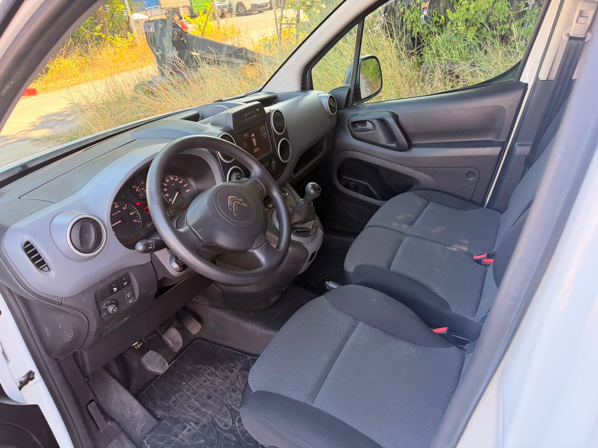 CITROEN Berlingo 1.6 BlueHDi-image-9