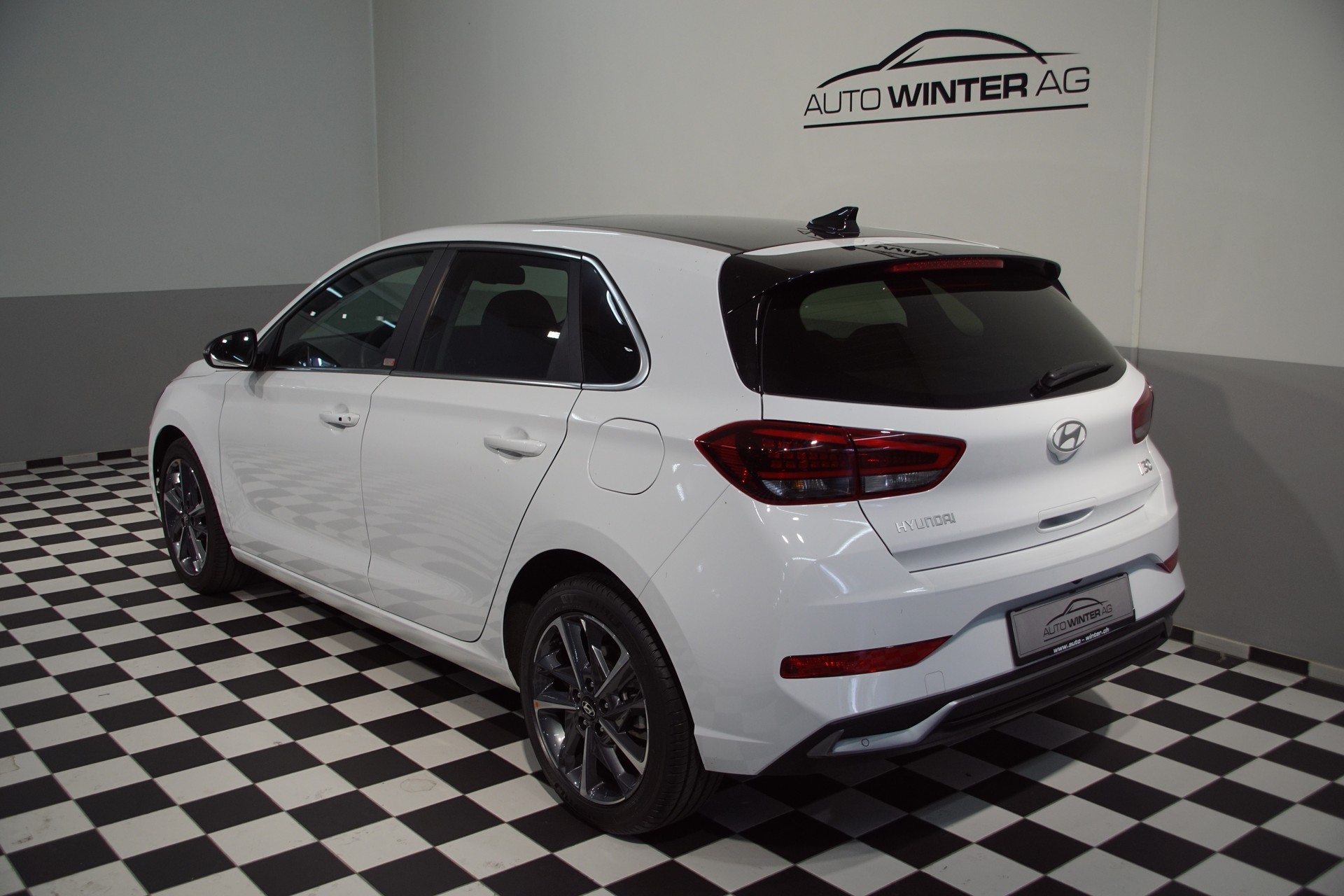 HYUNDAI i30 1.5 T-GDi Vertex 48V MH DCT *swiss*-image-5