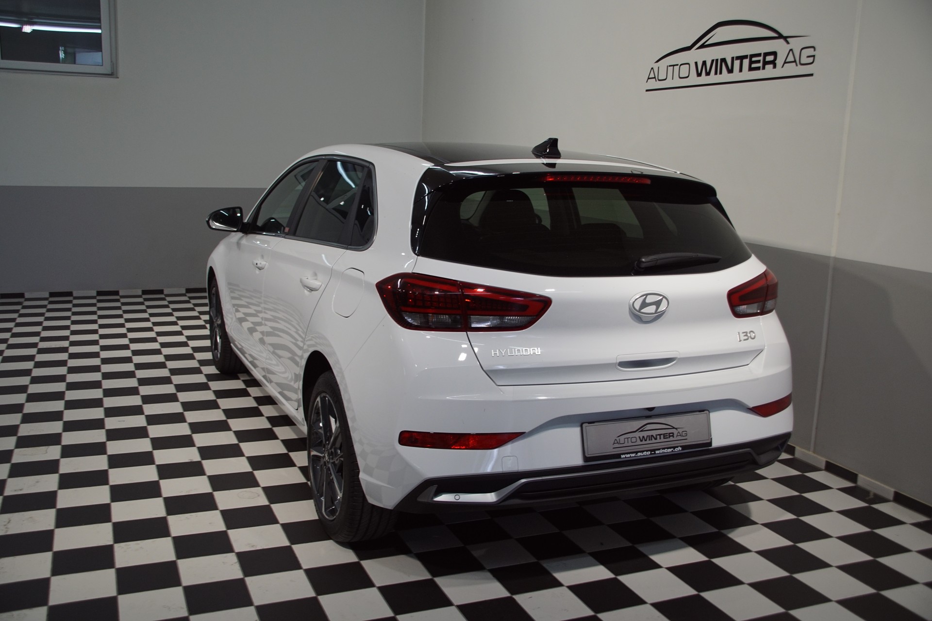 HYUNDAI i30 1.5 T-GDi Vertex 48V MH DCT *swiss*-image-6