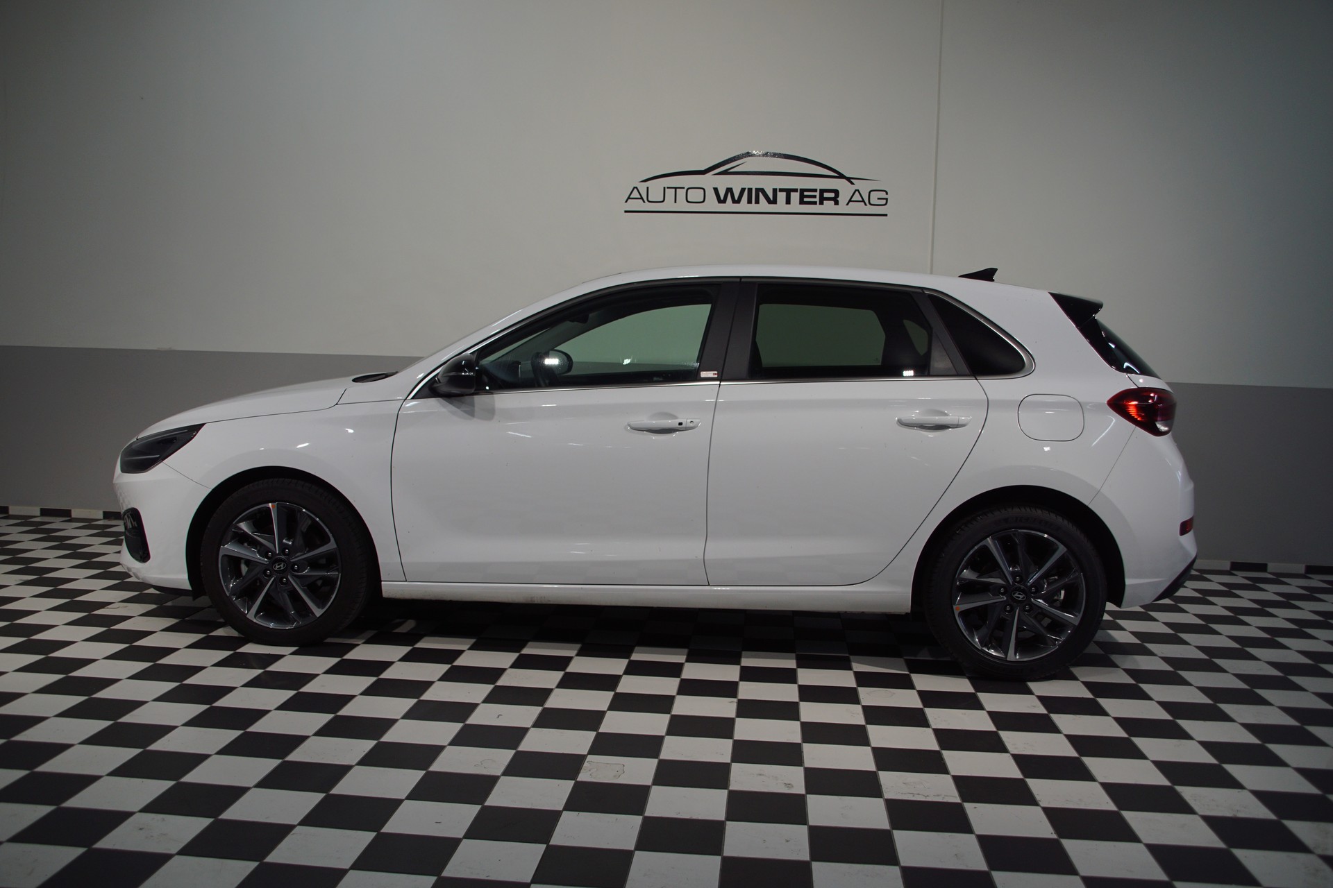 HYUNDAI i30 1.5 T-GDi Vertex 48V MH DCT *swiss*-image-8
