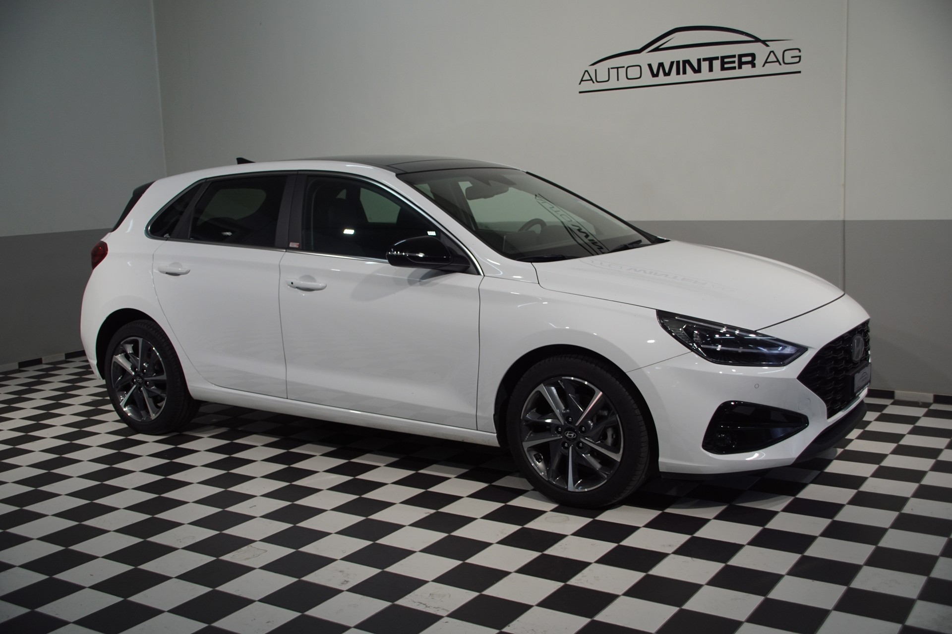 HYUNDAI i30 1.5 T-GDi Vertex 48V MH DCT *swiss*-image-3