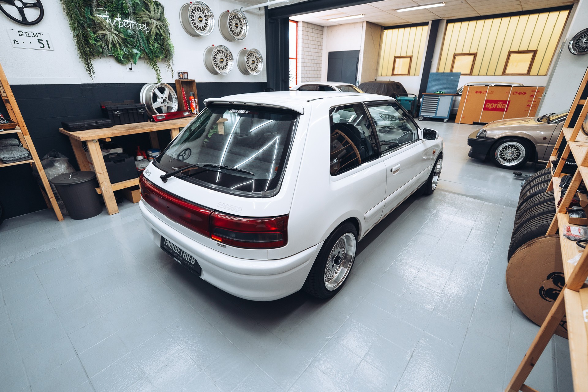 MAZDA 323 1.6i 16V Special A-image-7