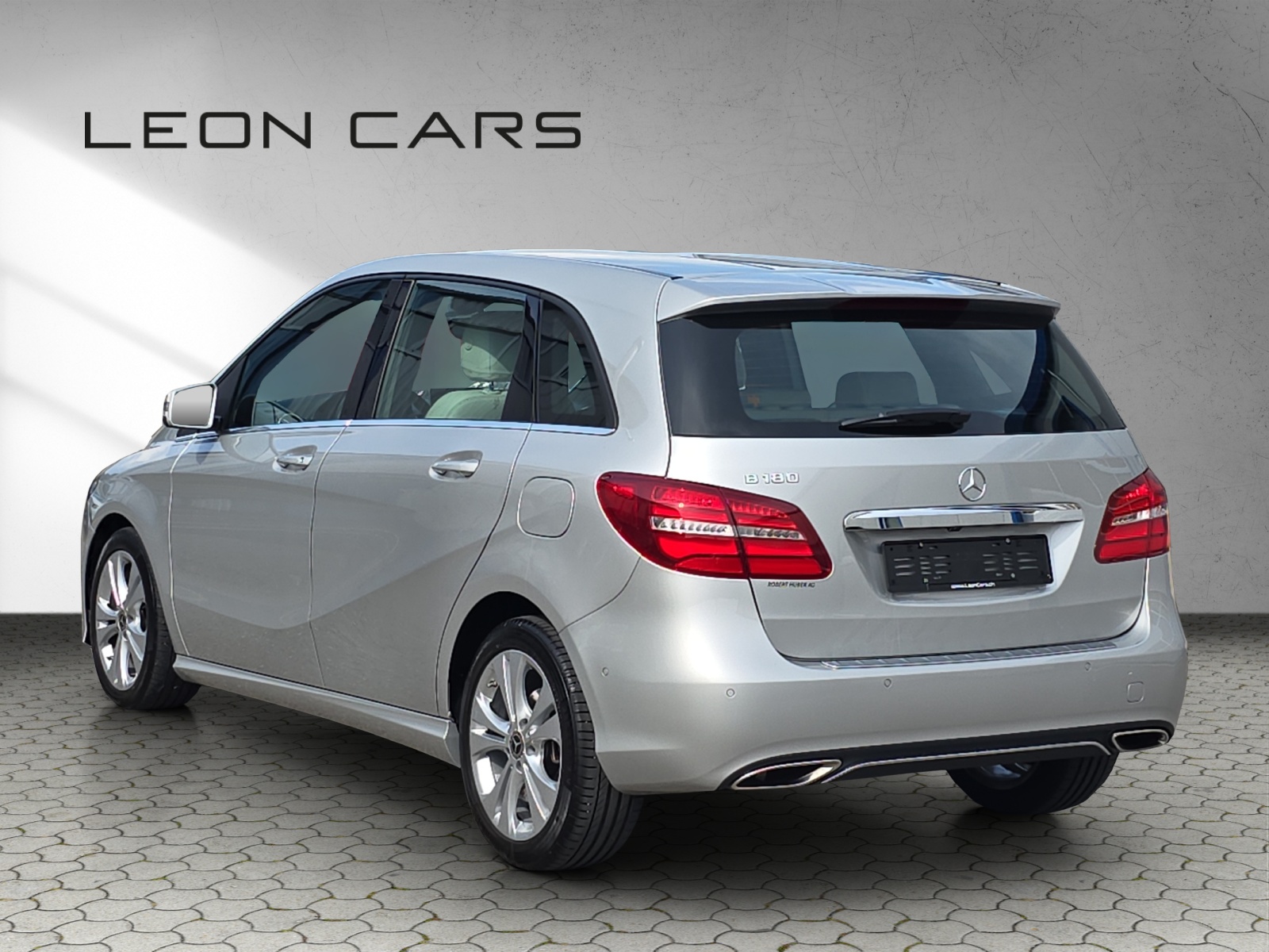 MERCEDES-BENZ B 180 Urban 7G-DCT-image-5