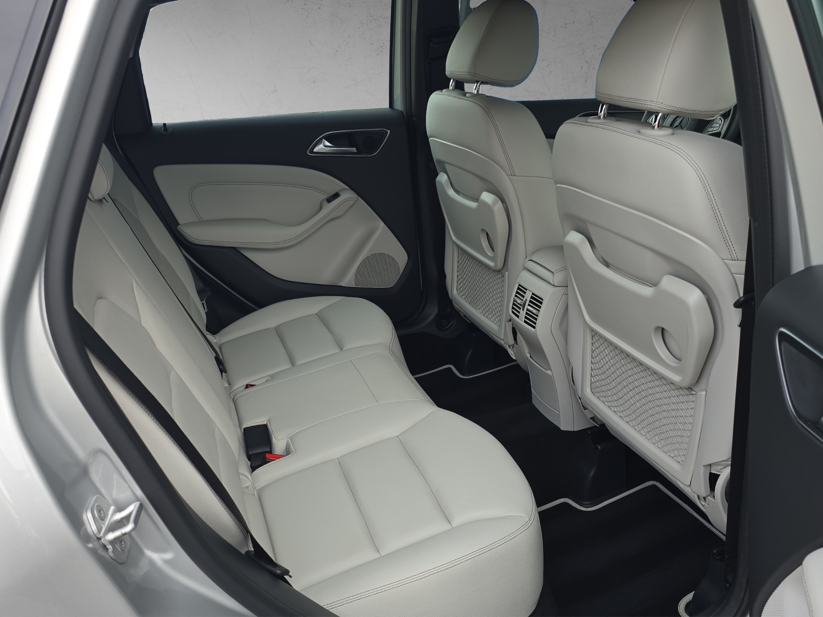 MERCEDES-BENZ B 180 Urban 7G-DCT-image-14