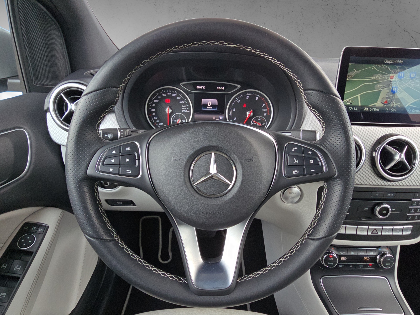 MERCEDES-BENZ B 180 Urban 7G-DCT-image-12