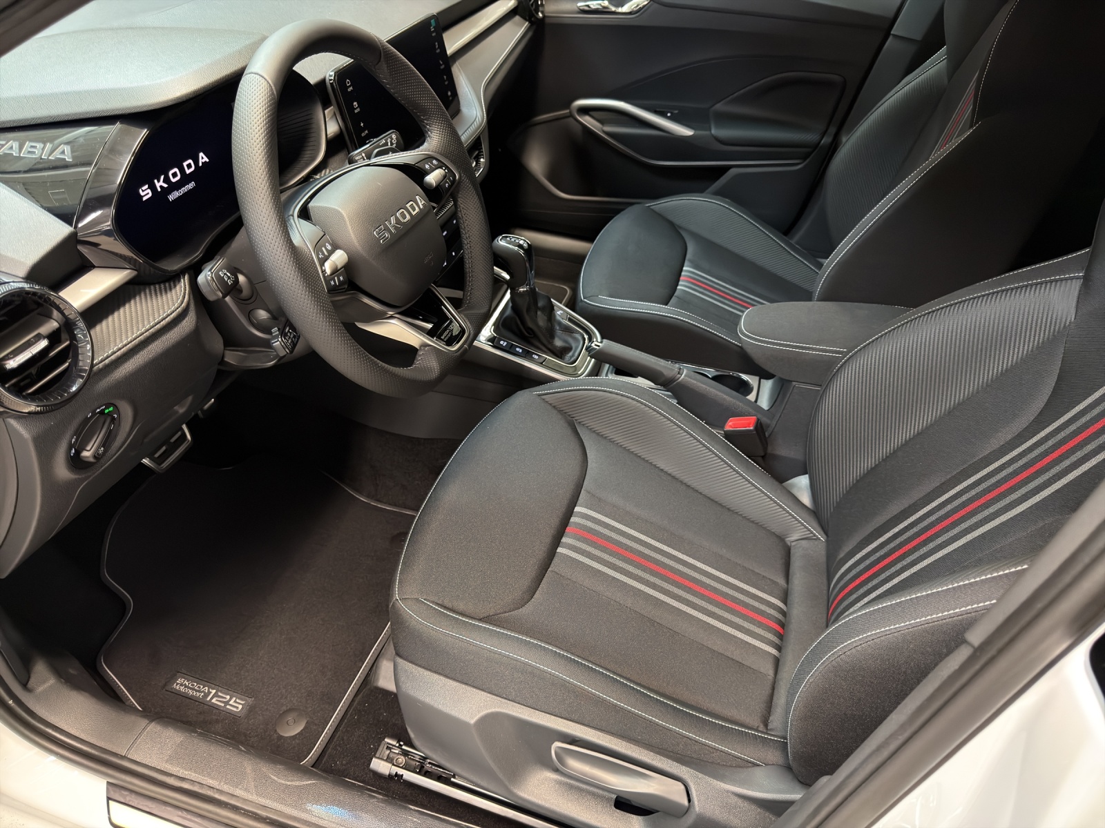 SKODA Fabia 1.5 TSI Motorsport DSG-image-6