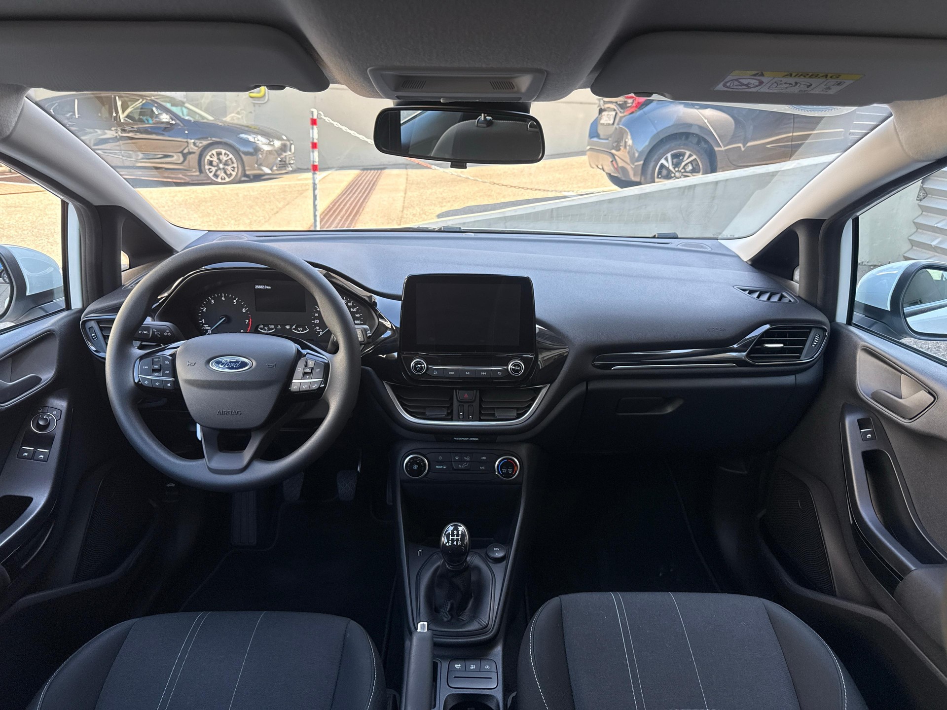 FORD Fiesta 1.1 Cool & Connect - Pneumatici invernali inclusi-image-8