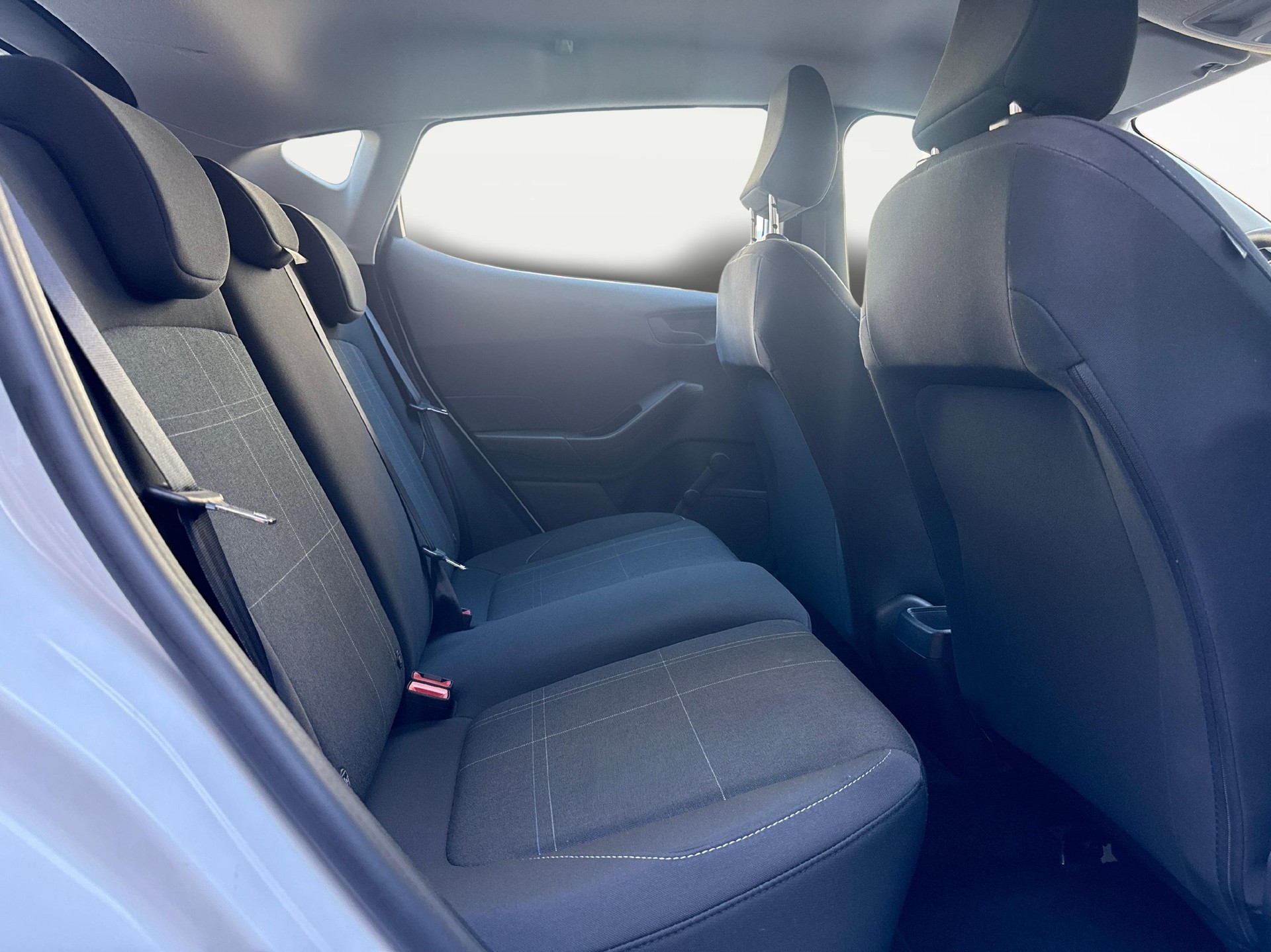 FORD Fiesta 1.1 Cool & Connect - Pneumatici invernali inclusi-image-10