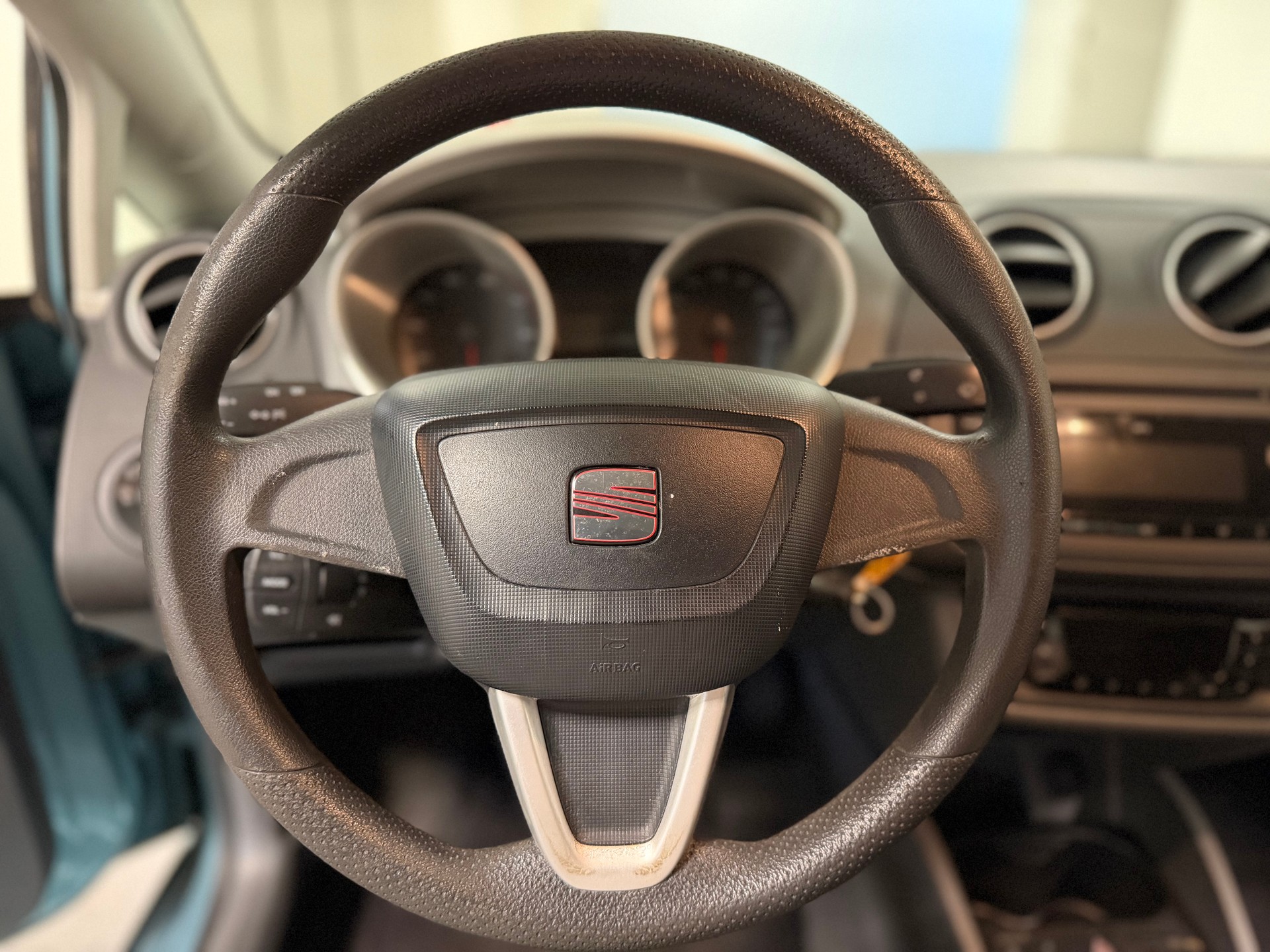 SEAT Ibiza 1.4 Sport-image-13