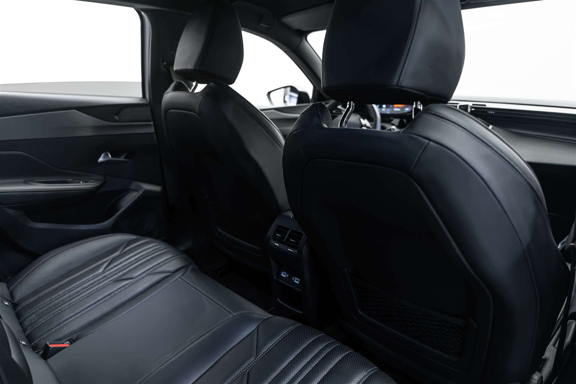 PEUGEOT 308 SW 1.6 PHEV 225 GT Pack-image-11