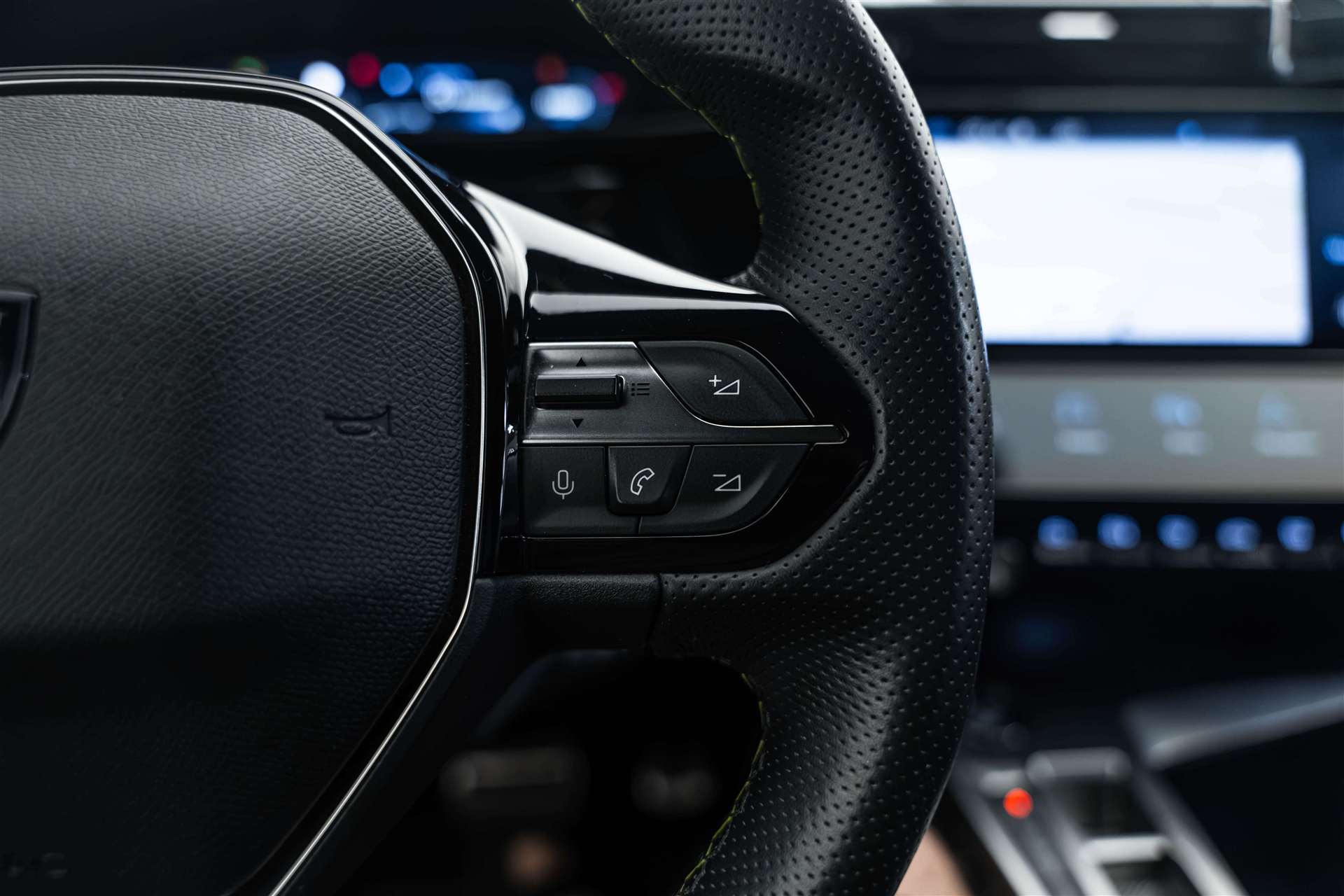 PEUGEOT 308 SW 1.6 PHEV 225 GT Pack-image-17