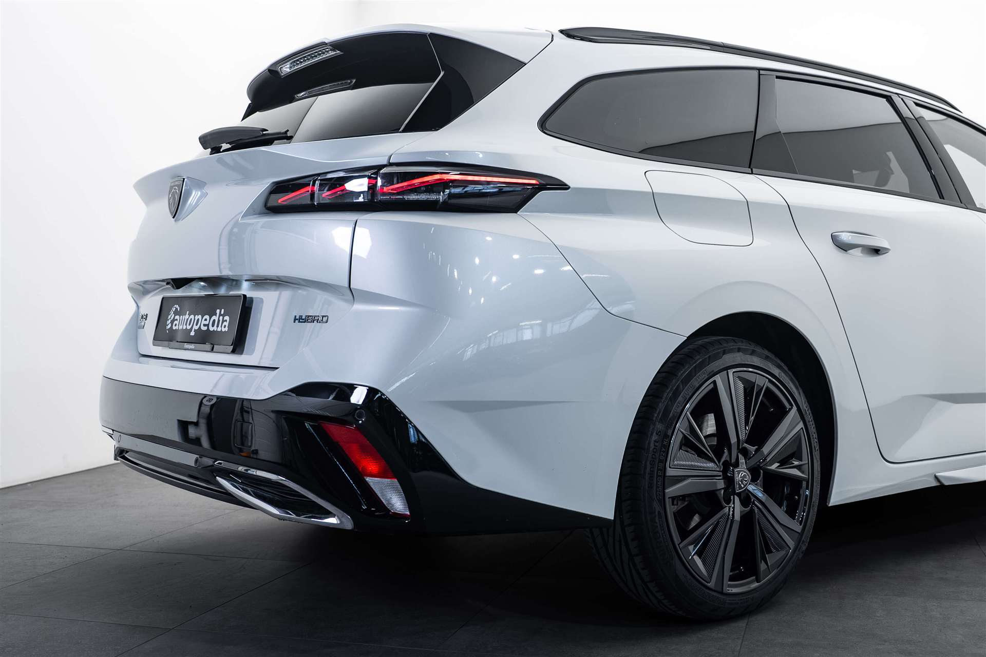 PEUGEOT 308 SW 1.6 PHEV 225 GT Pack-showroom-element-3