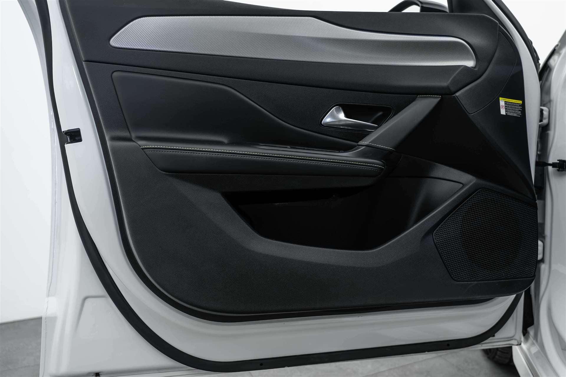 PEUGEOT 308 SW 1.6 PHEV 225 GT Pack-image-5