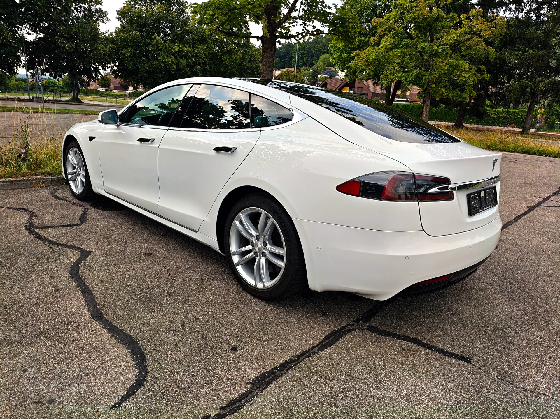 TESLA 75 D-image-1