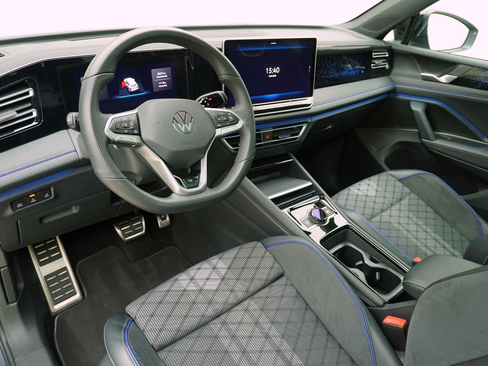 VW Tiguan 2.0 TSI DSG R-Line Black Style 4Motion **VW Werksgarantie bis 12/2030**-image-10