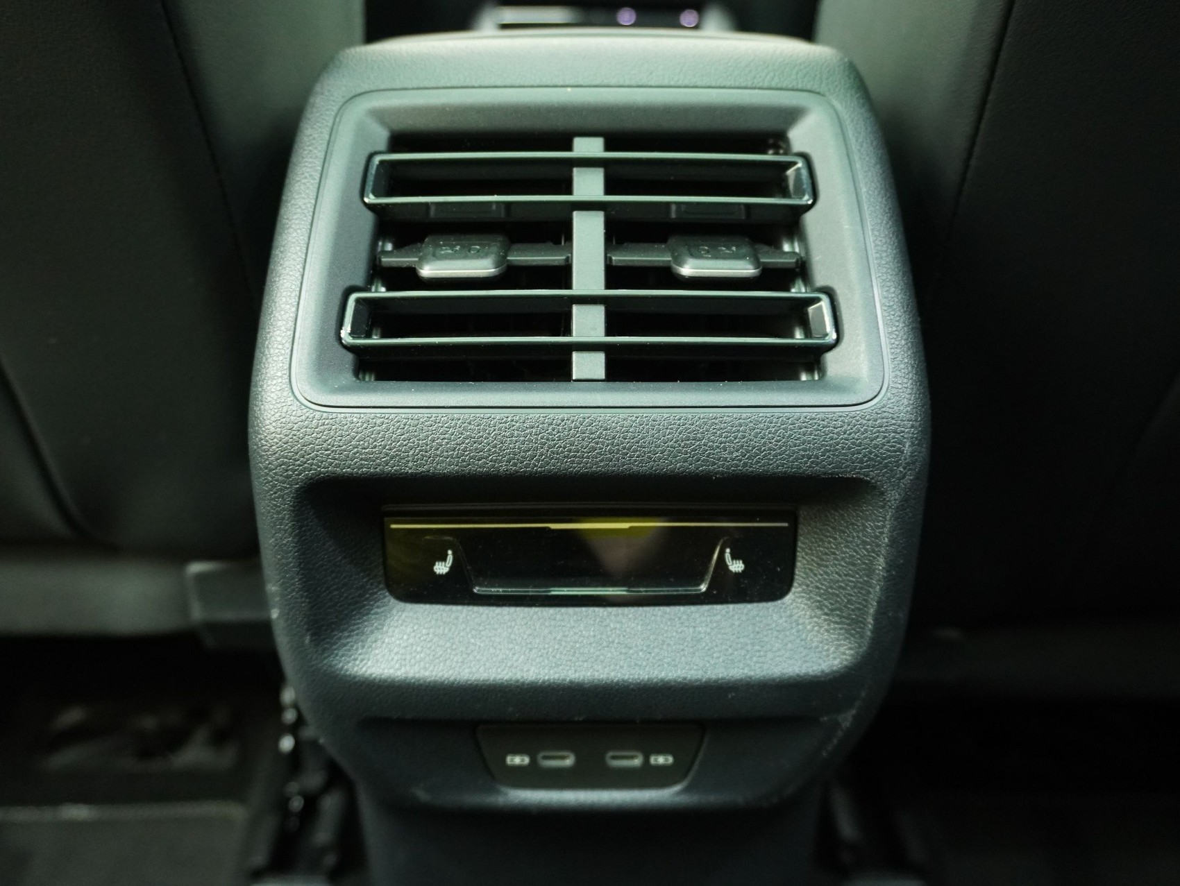 VW Tiguan 2.0 TSI DSG R-Line Black Style 4Motion **VW Werksgarantie bis 12/2030**-image-12