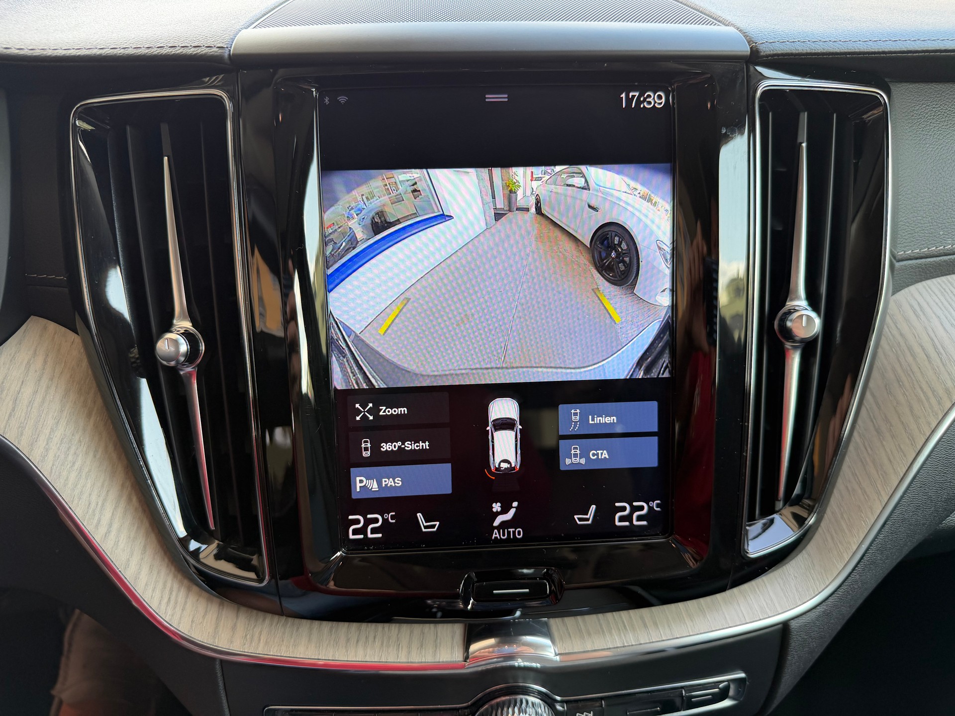 VOLVO XC60 T8 eAWD Inscription Geartronic-image-10