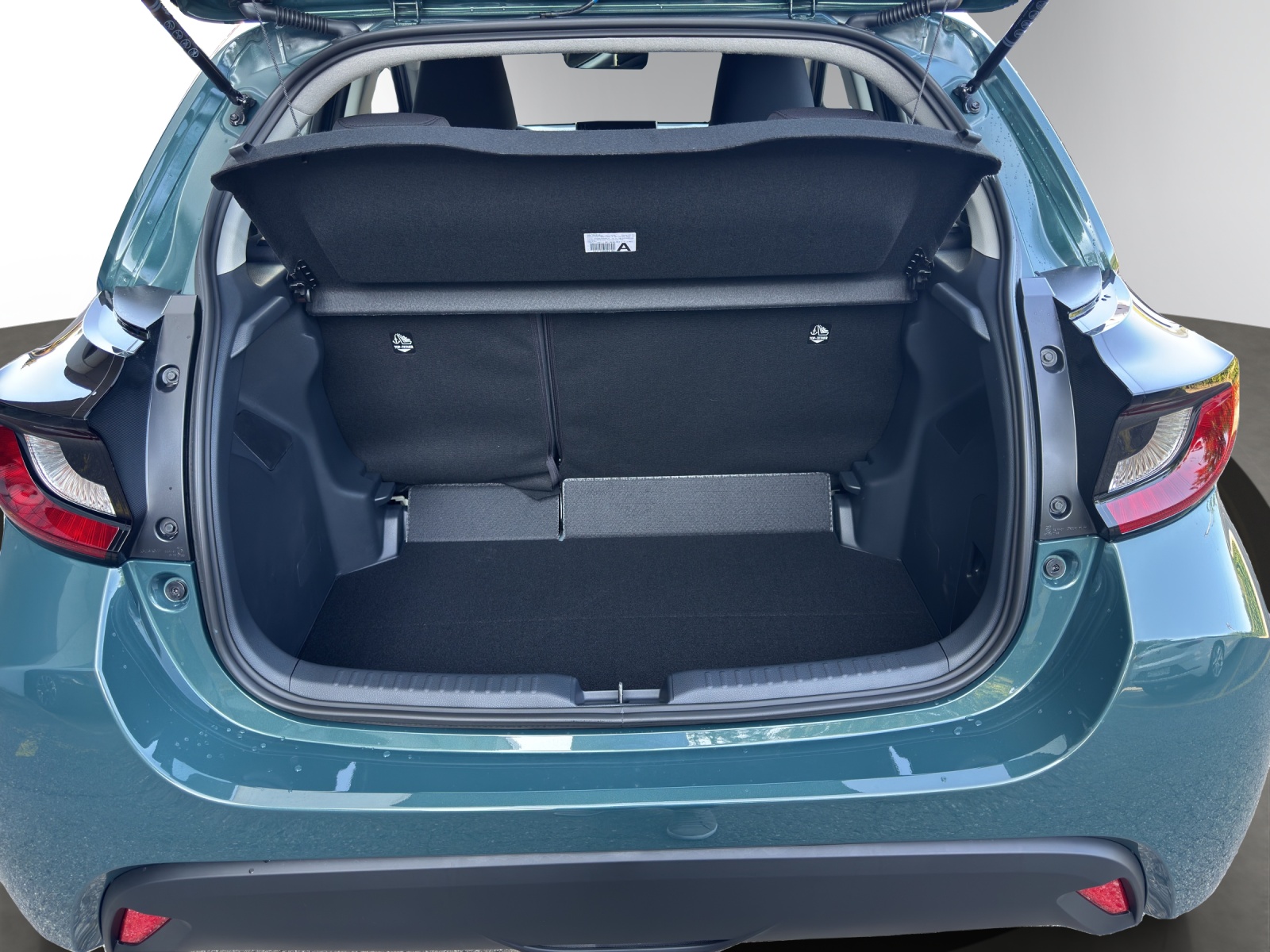 MAZDA 2 Hybrid Centre-Line-image-5
