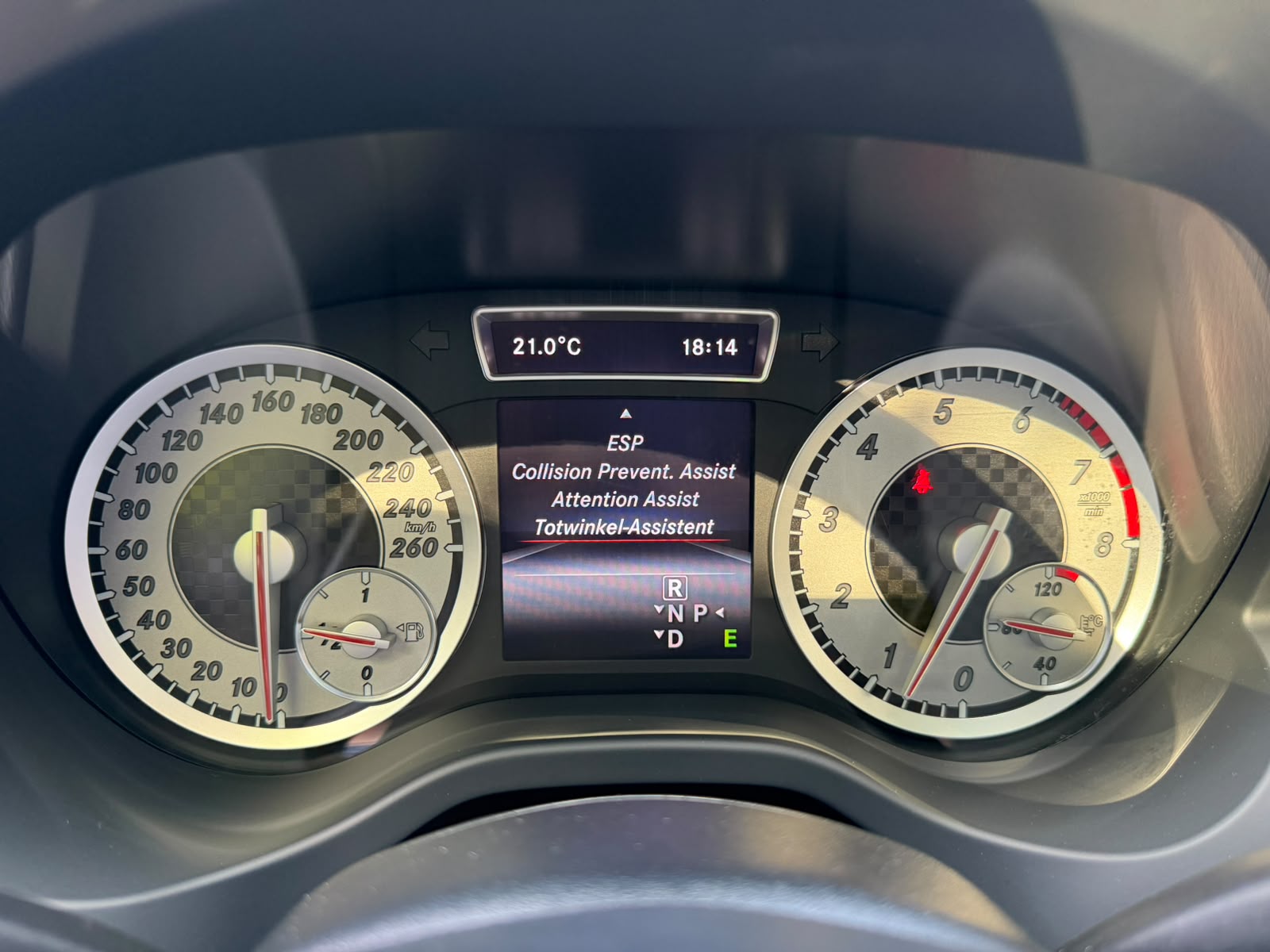 MERCEDES-BENZ A 250 AMG Line 4Matic 7G-DCT-image-26