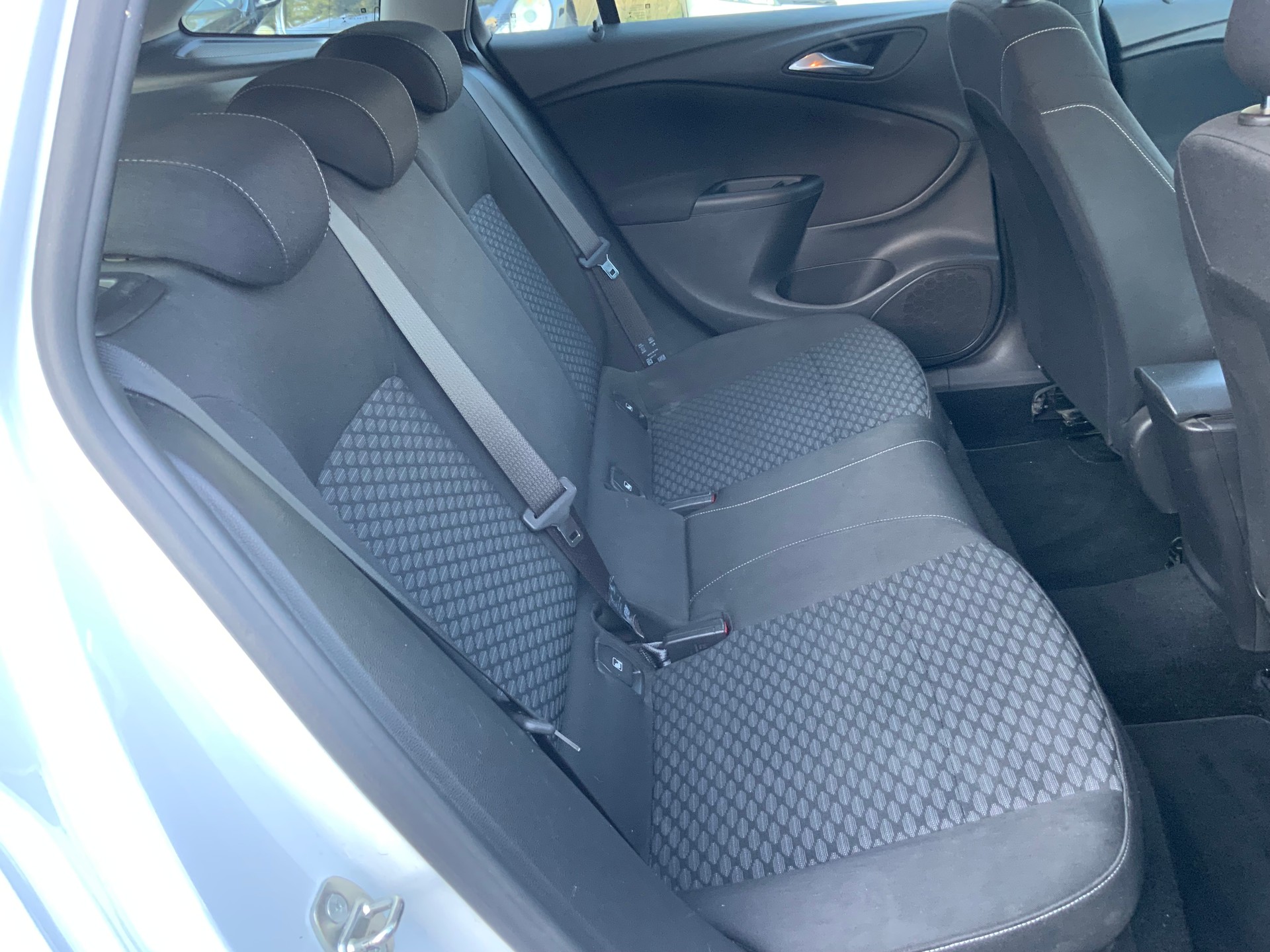 OPEL Astra Sports Tourer 1.4i Turbo Dynamic Automatic-image-11