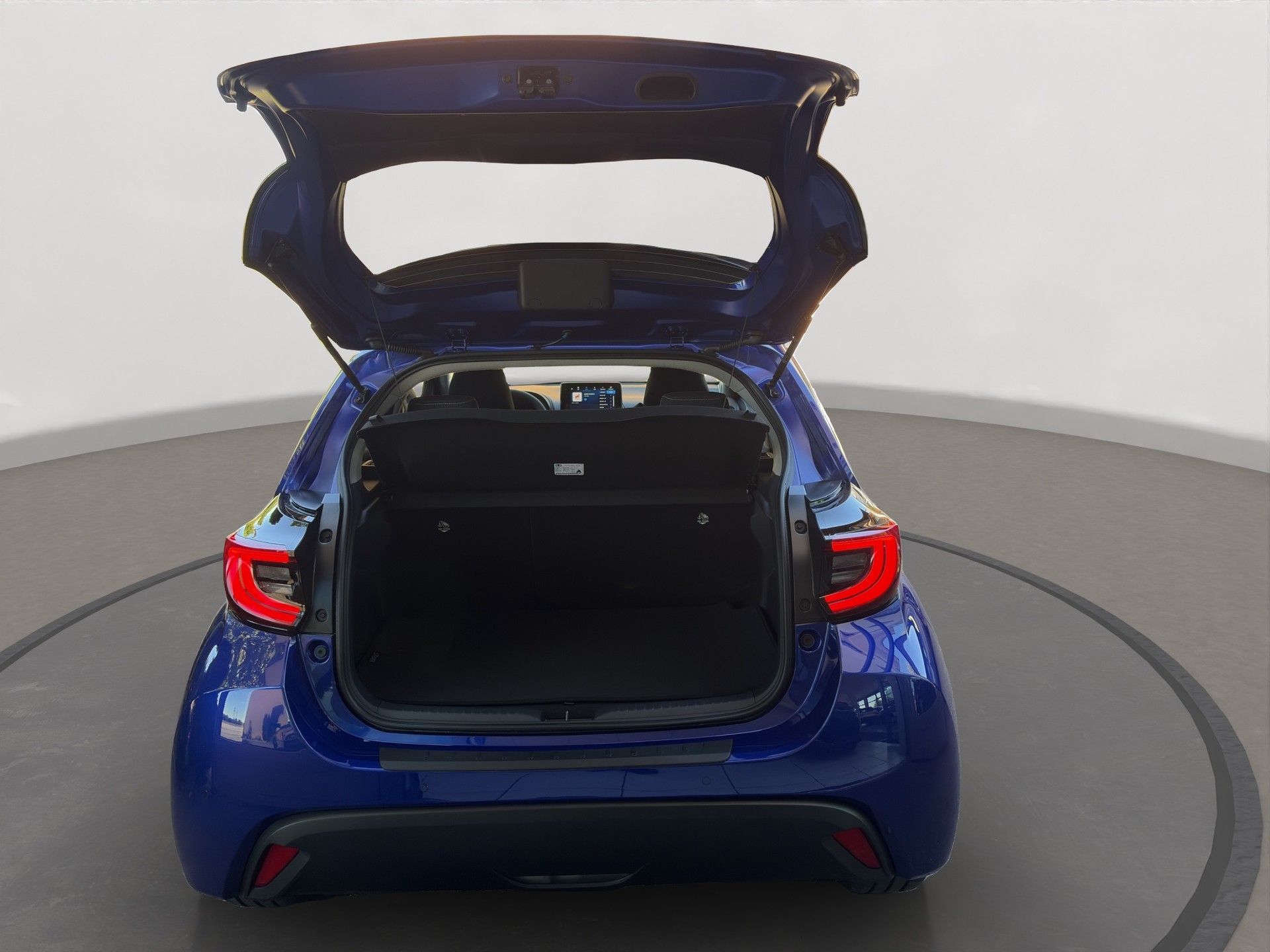 TOYOTA Yaris 1.5 Trend e-CVT-image-5