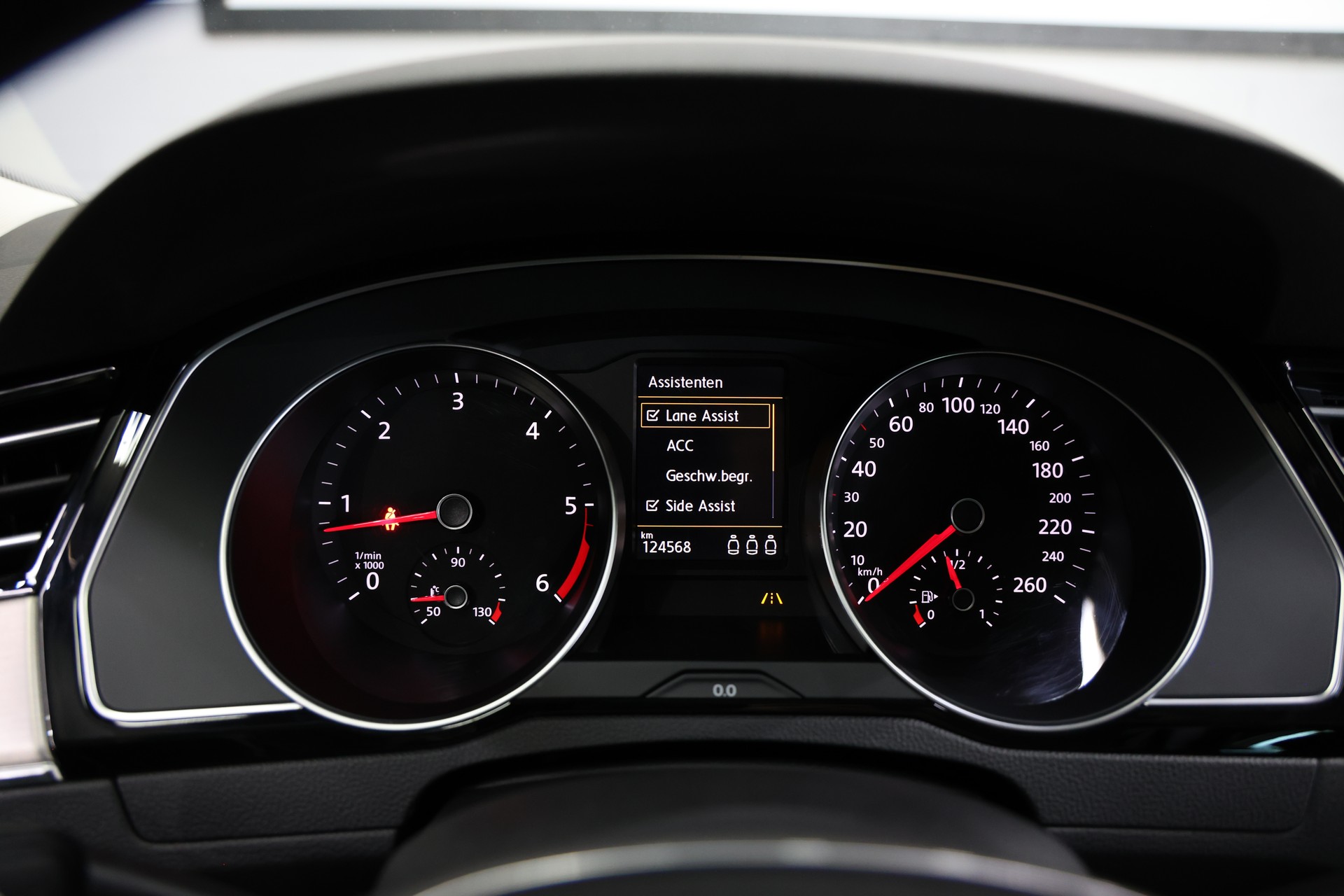 VW Passat Variant 2.0 TDI BMT Highline DSG-image-22