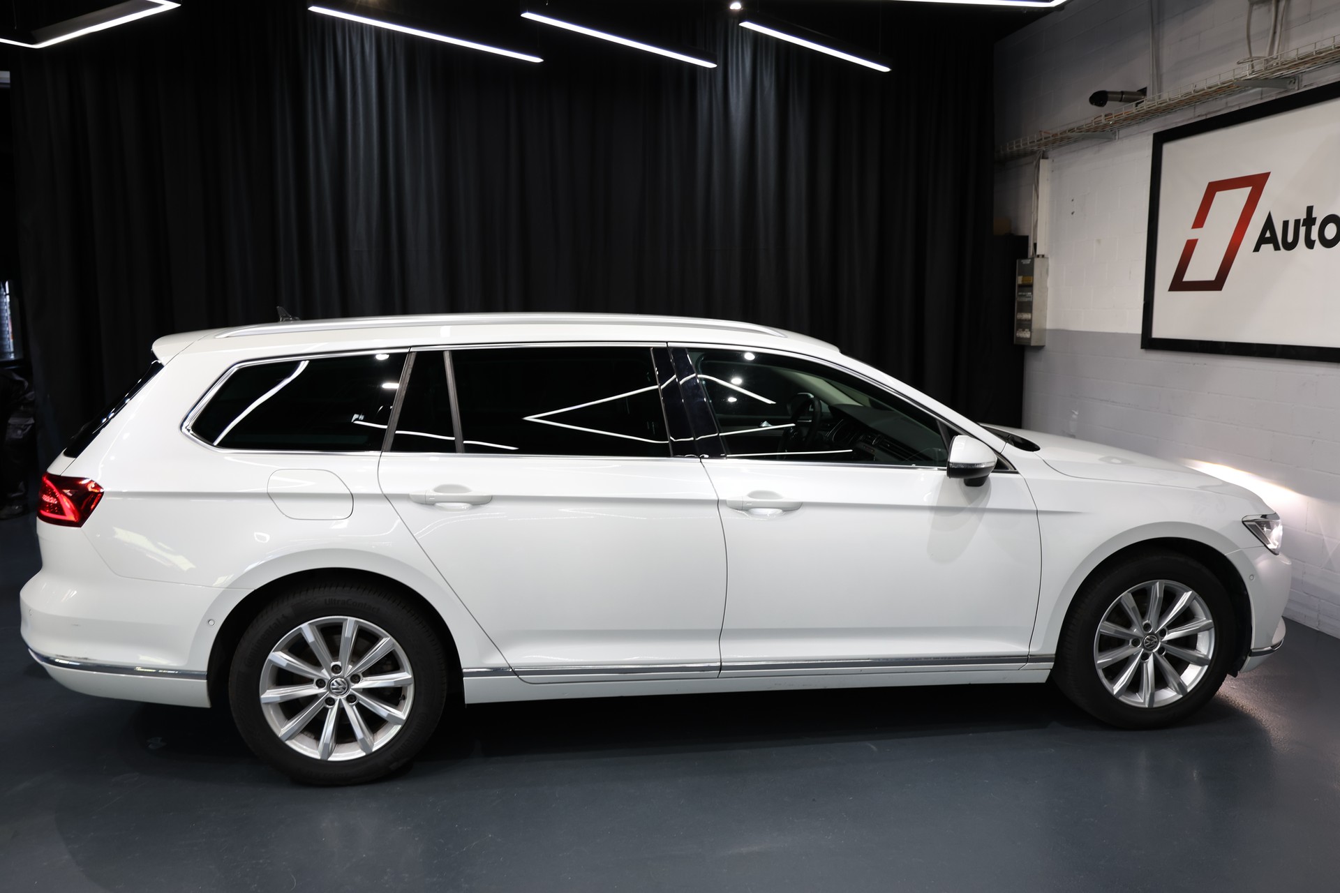 VW Passat Variant 2.0 TDI BMT Highline DSG-image-12