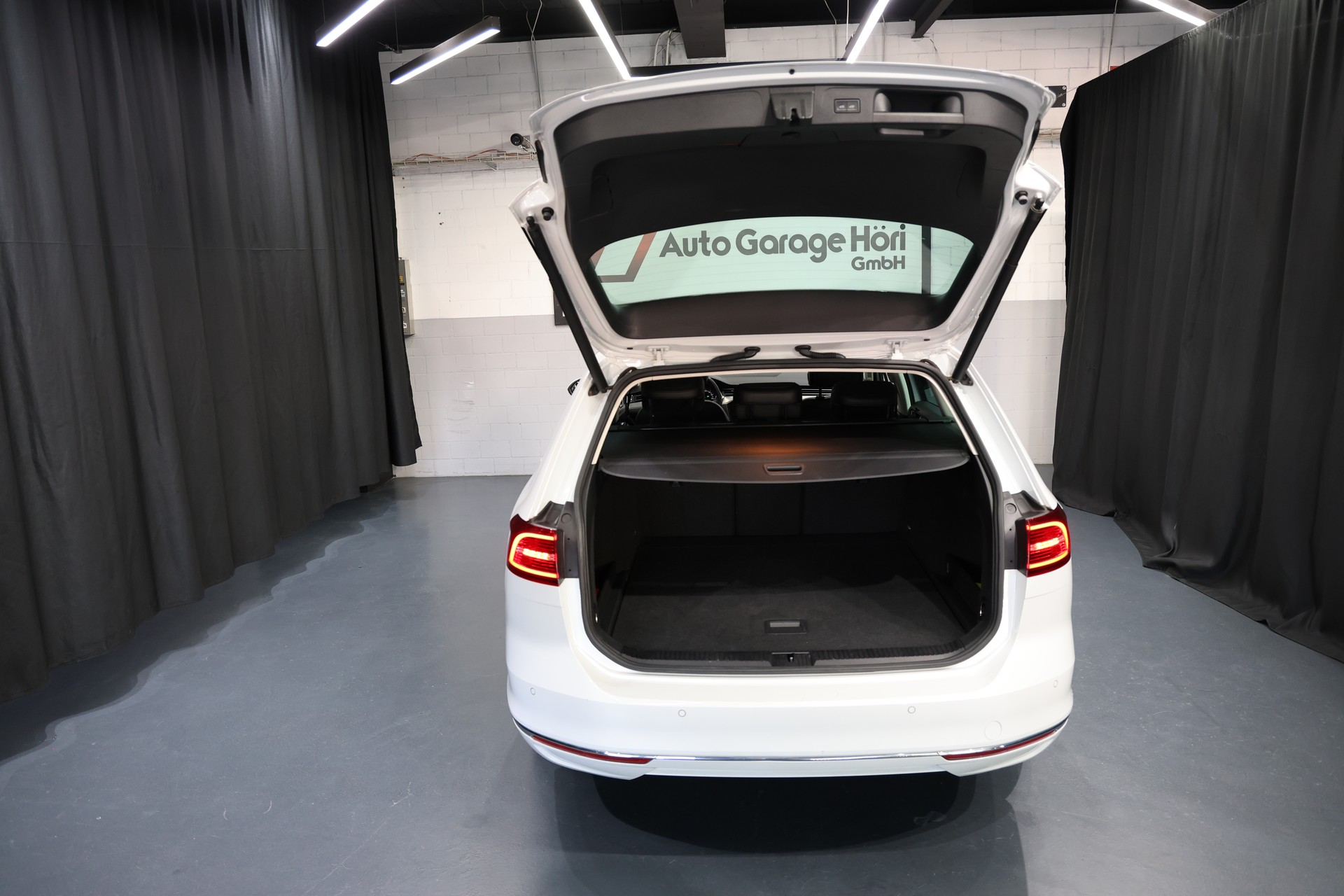 VW Passat Variant 2.0 TDI BMT Highline DSG-image-18