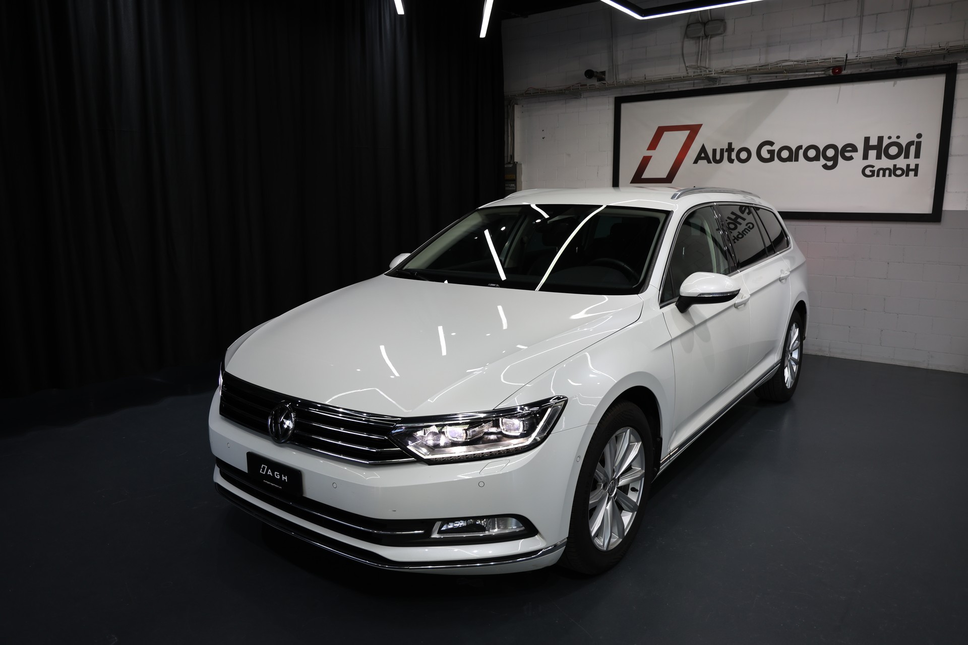 VW Passat Variant 2.0 TDI BMT Highline DSG-image-3