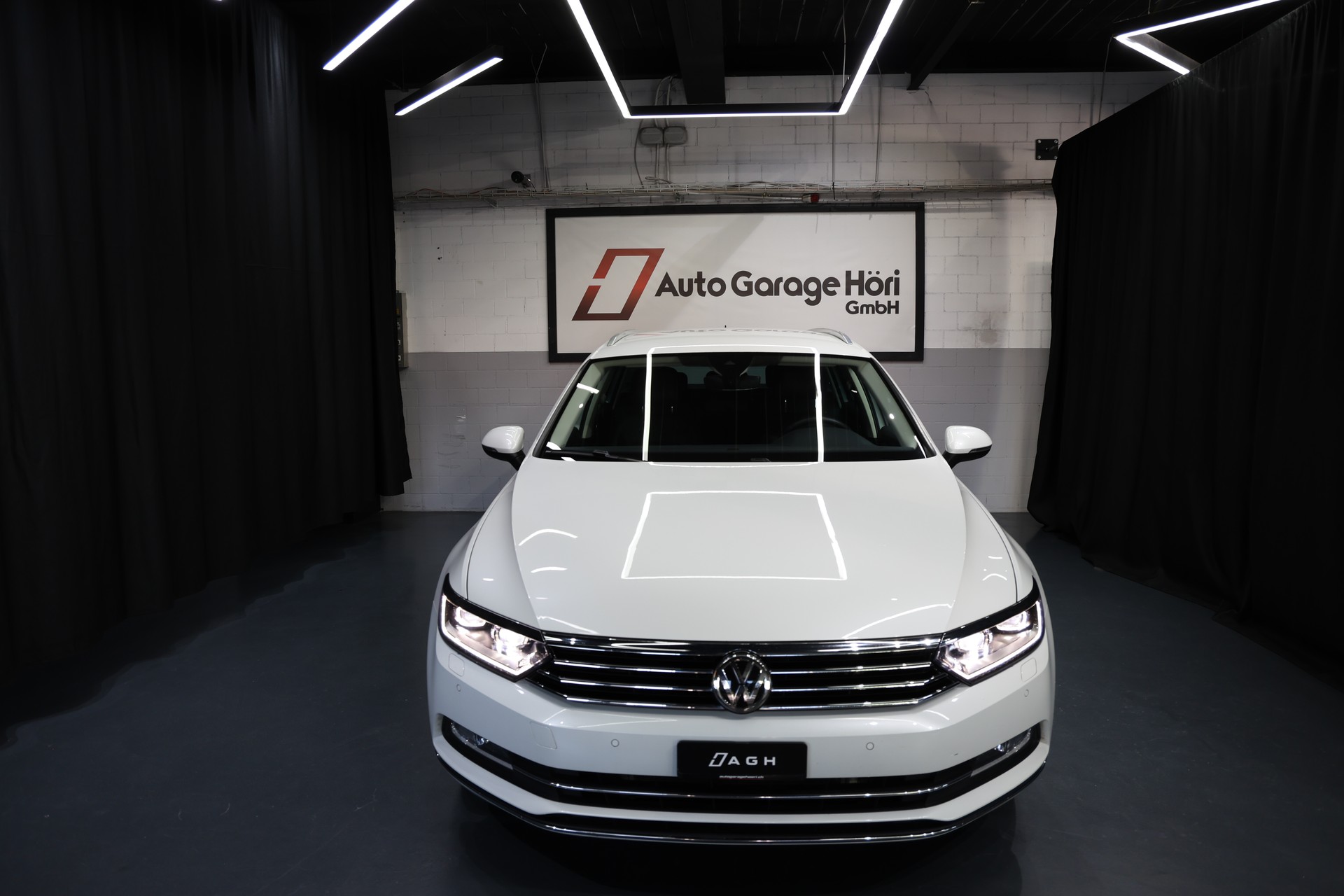 VW Passat Variant 2.0 TDI BMT Highline DSG-image-8