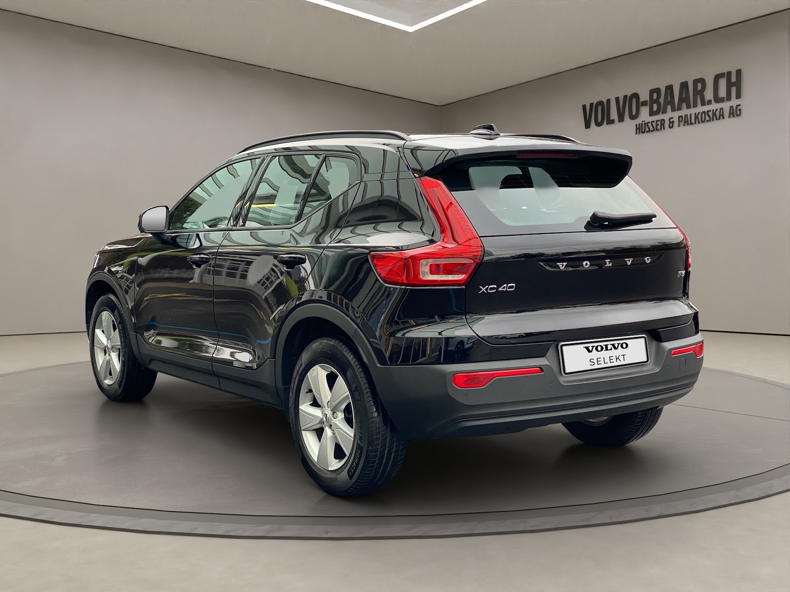VOLVO XC40 1.5 T3 Momentum Light-showroom-element-2