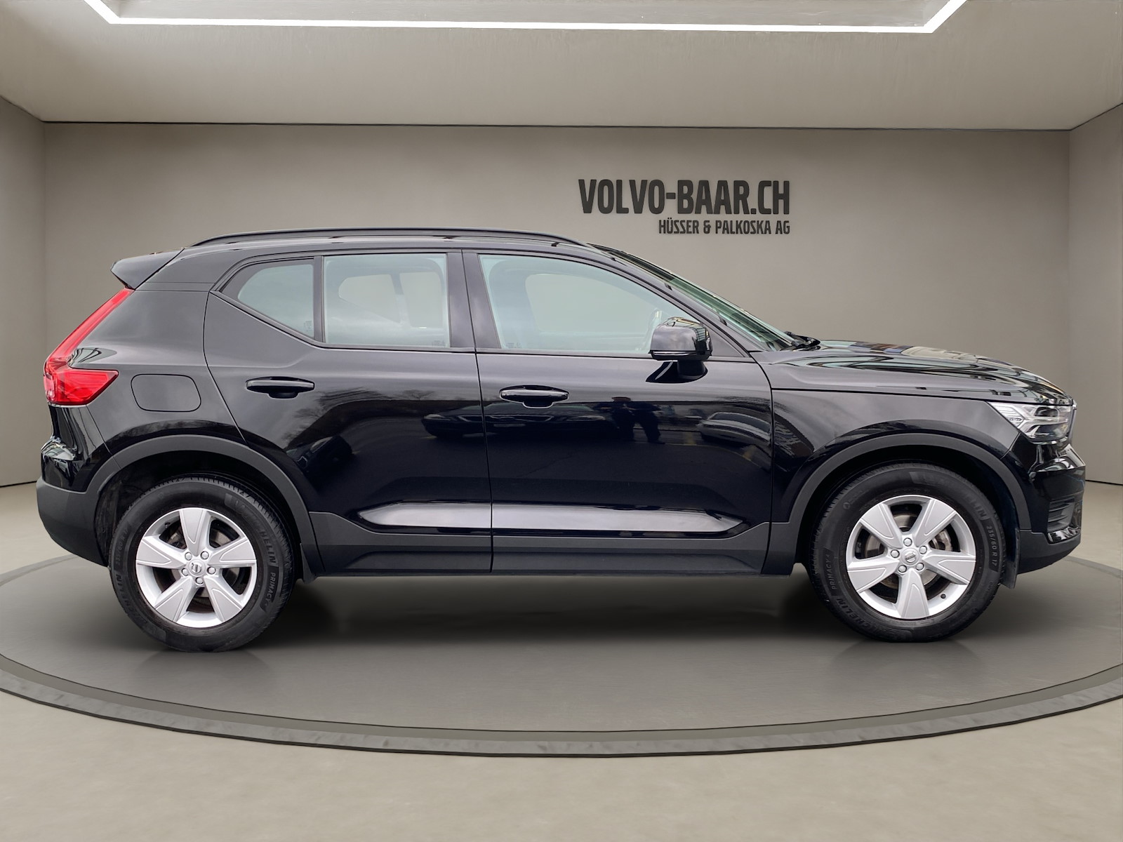 VOLVO XC40 1.5 T3 Momentum Light-image-6