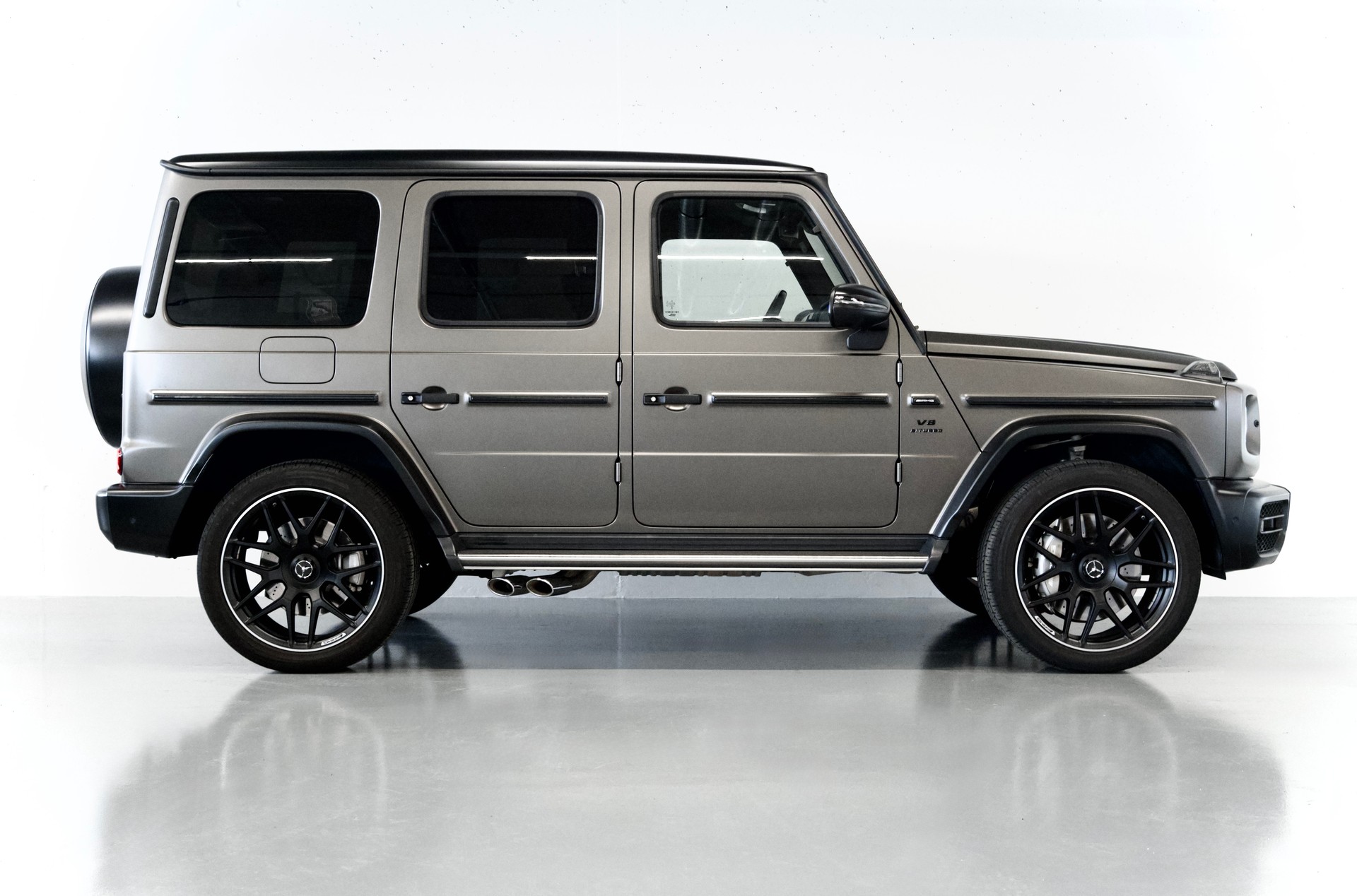 MERCEDES-BENZ G 63 AMG | SONDERLACKIERUNG AMG | CARBON PAKET-image-2