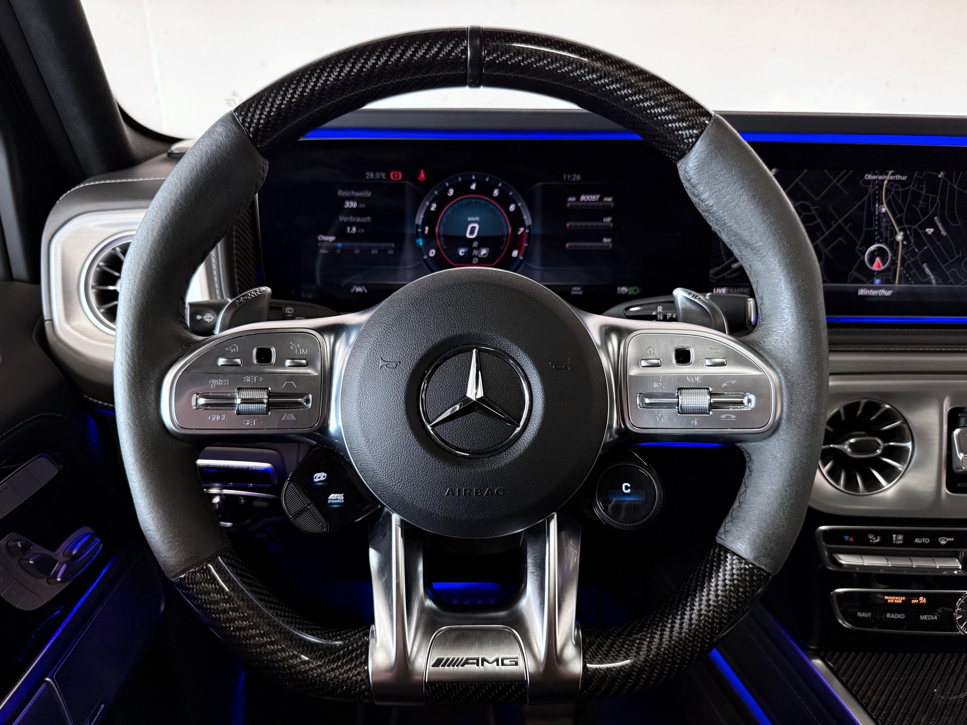 MERCEDES-BENZ G 63 AMG | SONDERLACKIERUNG AMG | CARBON PAKET-image-11
