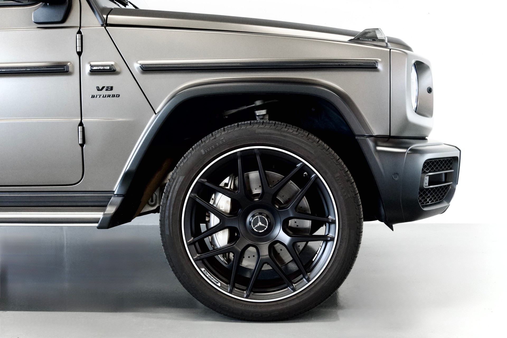 MERCEDES-BENZ G 63 AMG | SONDERLACKIERUNG AMG | CARBON PAKET-image-3