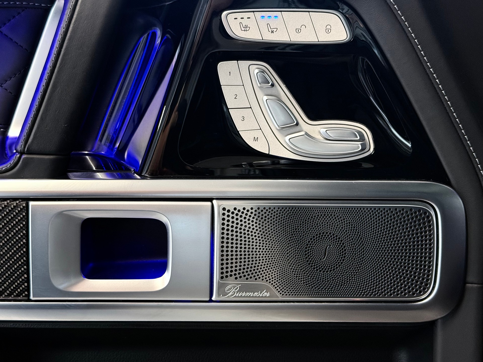 MERCEDES-BENZ G 63 AMG | SONDERLACKIERUNG AMG | CARBON PAKET-image-19