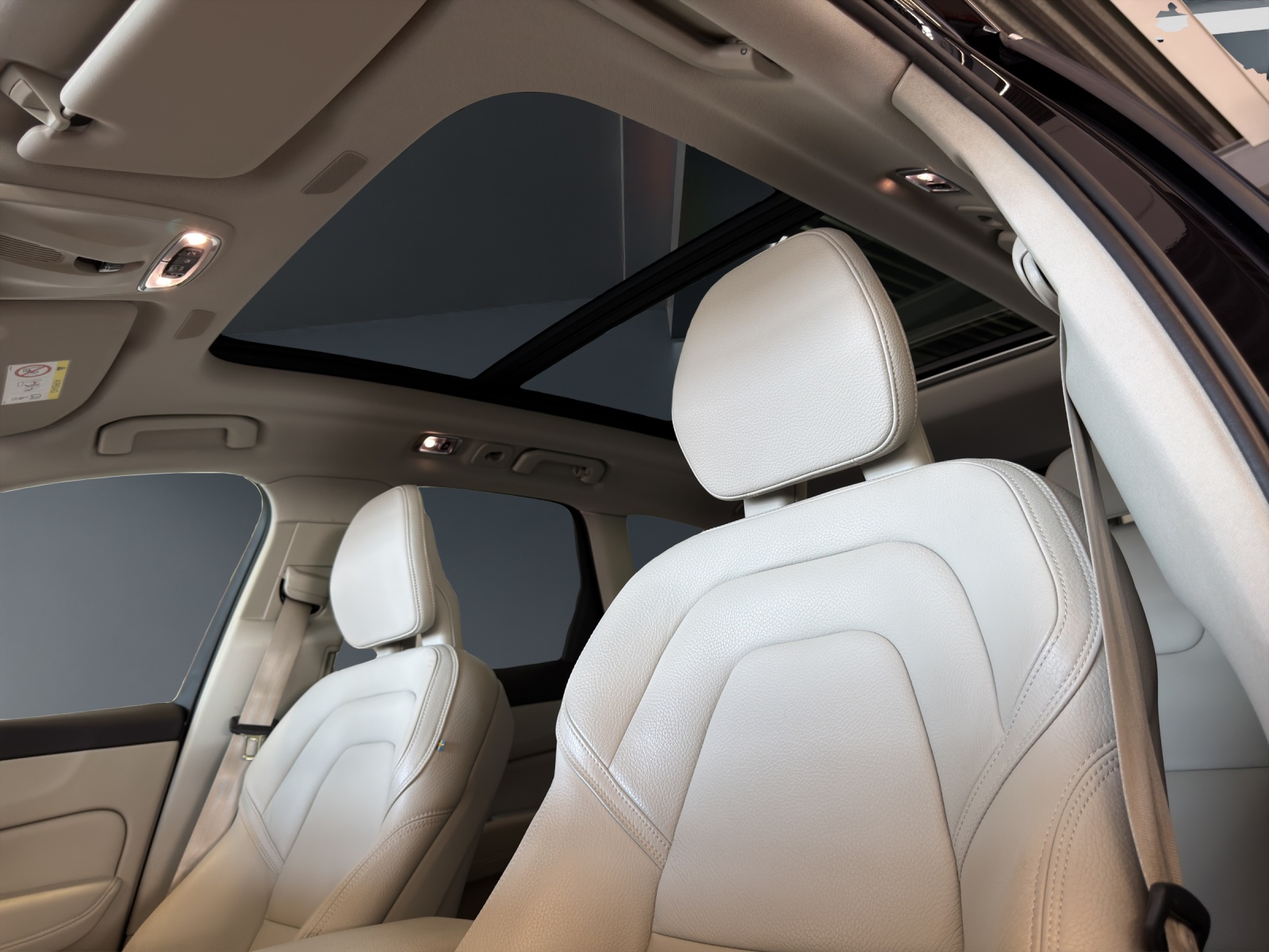 VOLVO XC60 T5 AWD Momentum Geartronic-image-22