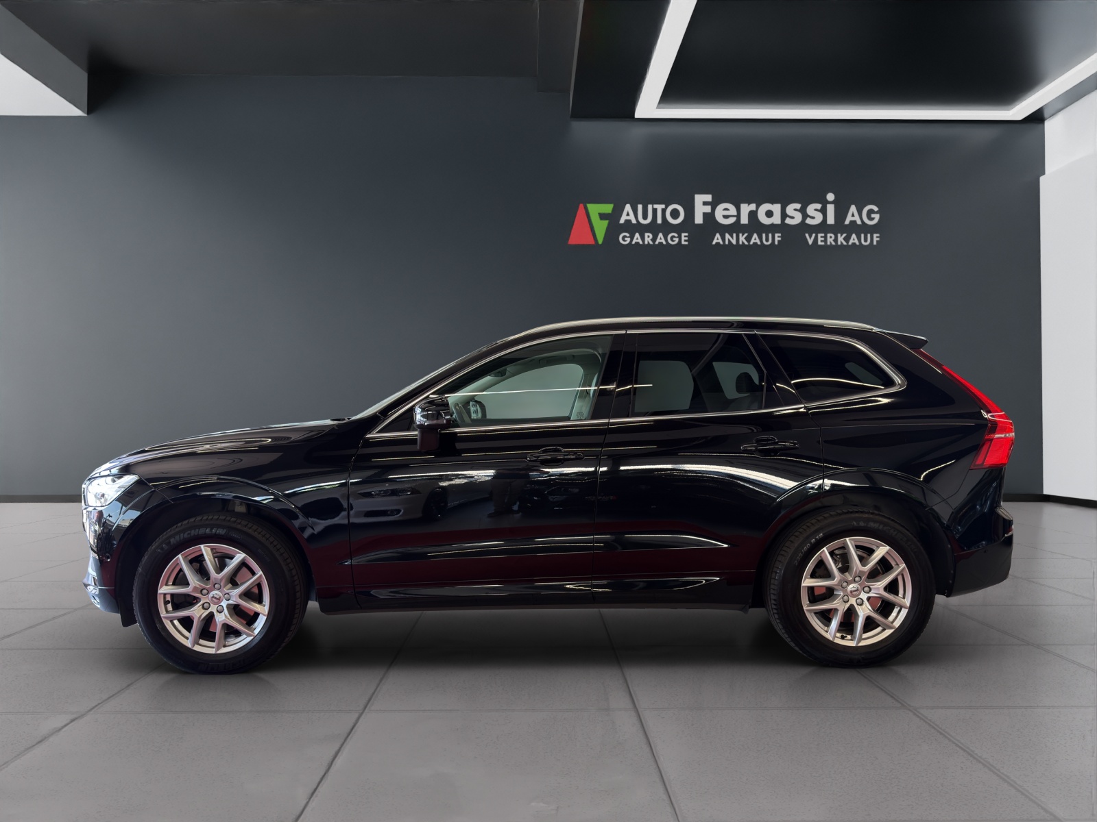 VOLVO XC60 T5 AWD Momentum Geartronic-showroom-element-1