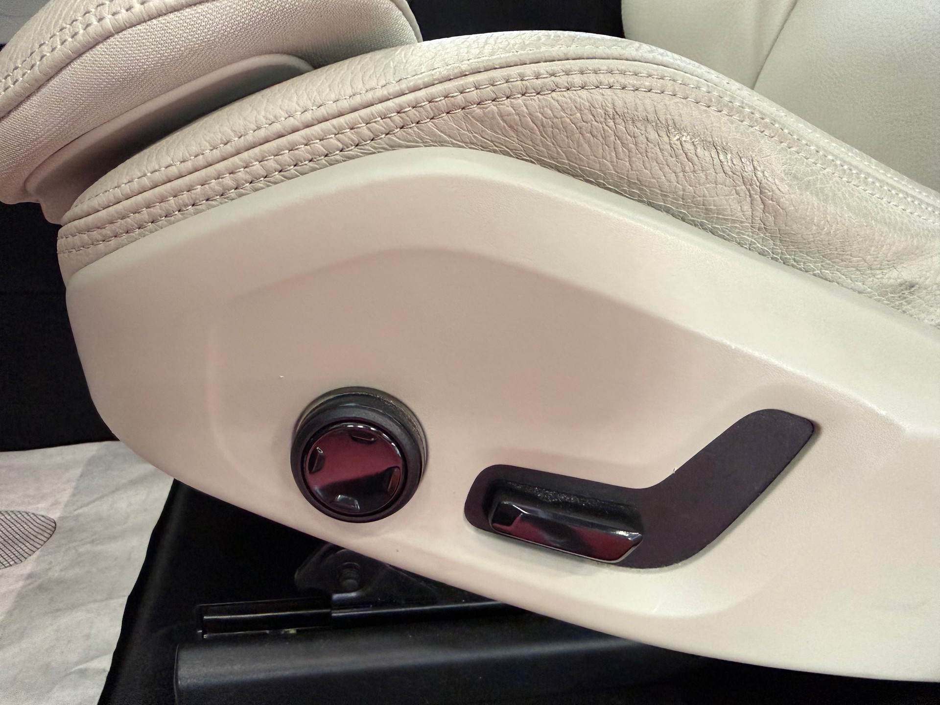 VOLVO XC60 T5 AWD Momentum Geartronic-image-18
